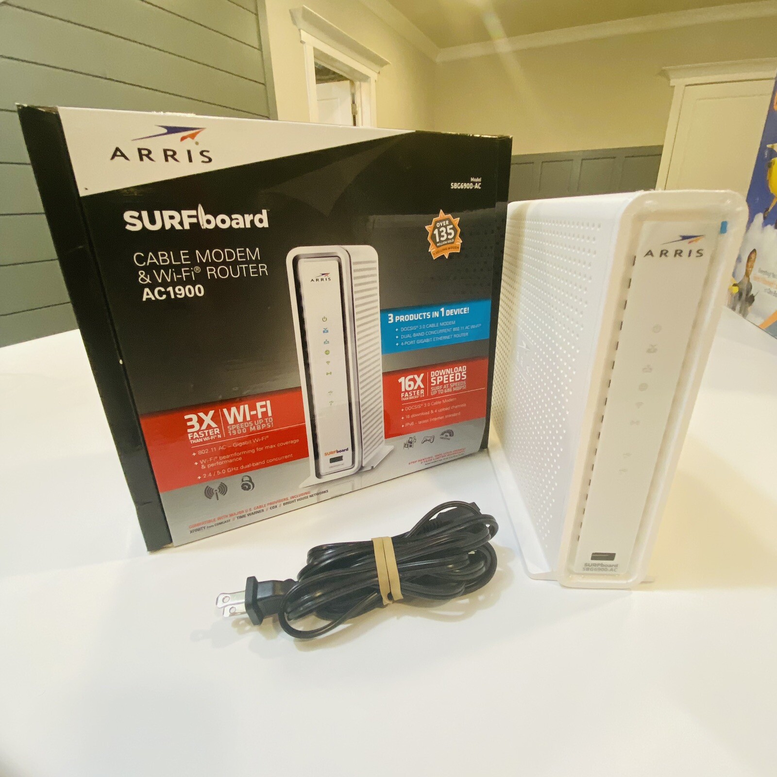 ARRIS SURFboard SBG6900AC Docsis 3.0 16×4 Cable Modem & AC1900 Wi-Fi Router