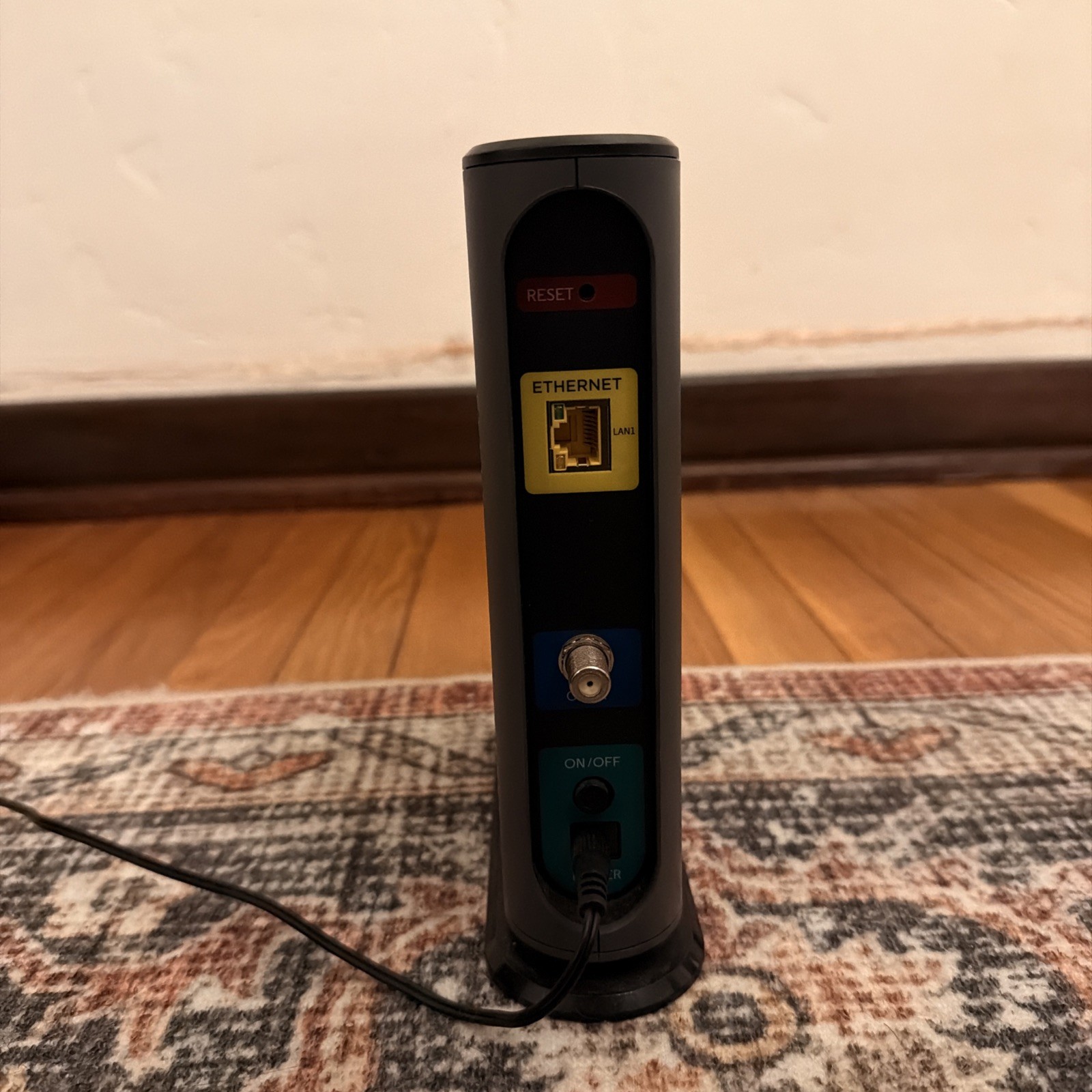 Motorola MB8611 DOCSIS 3.1 Cable Modem with Power Adaptor, working