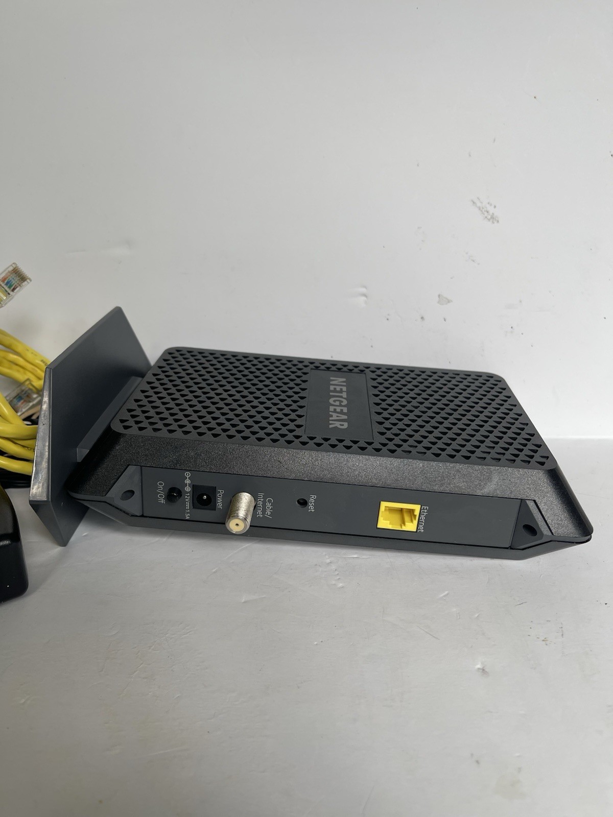 NETGEAR CM600 Cable Modem w/ Power Supply and Network Cable