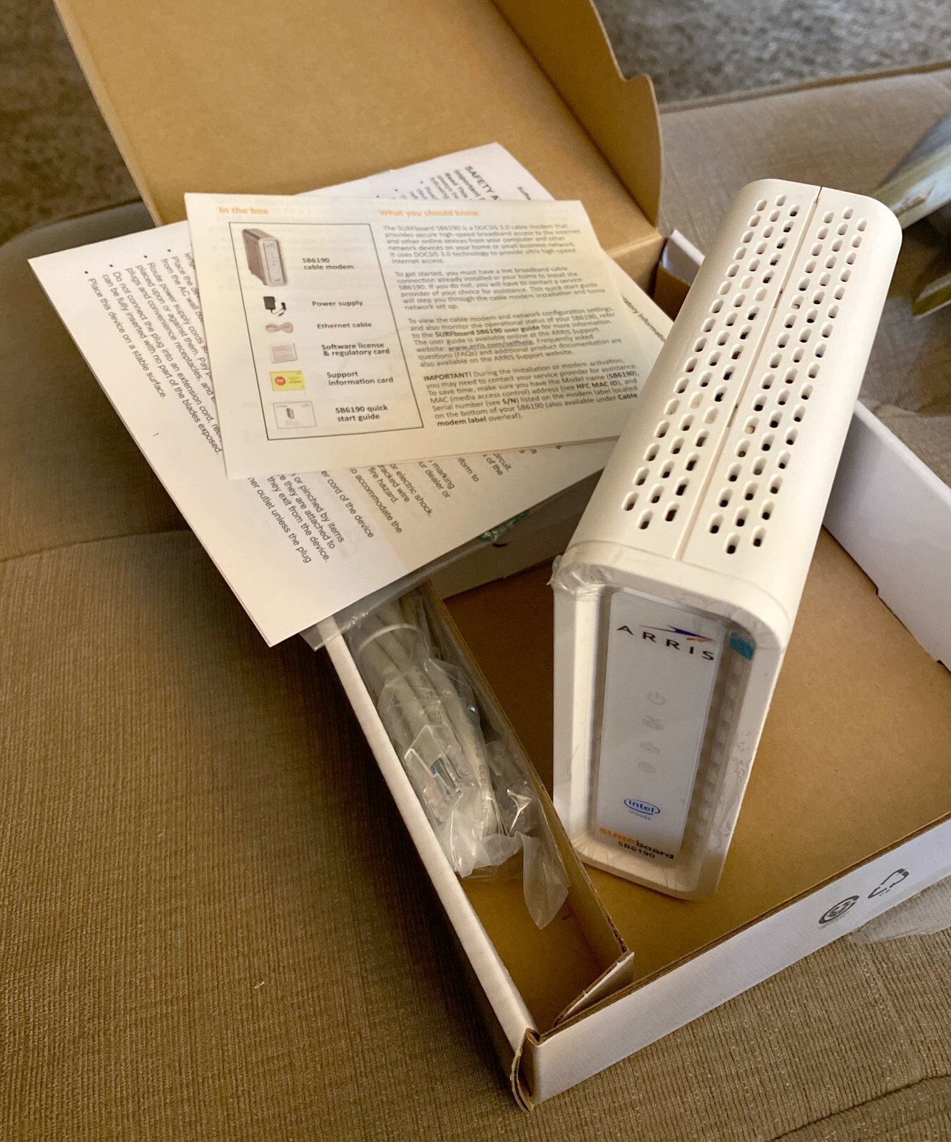 ARRIS Surfboard SB6190 – 32×8 Docsis 3.0 Cable Modem – Black P (Never Used)