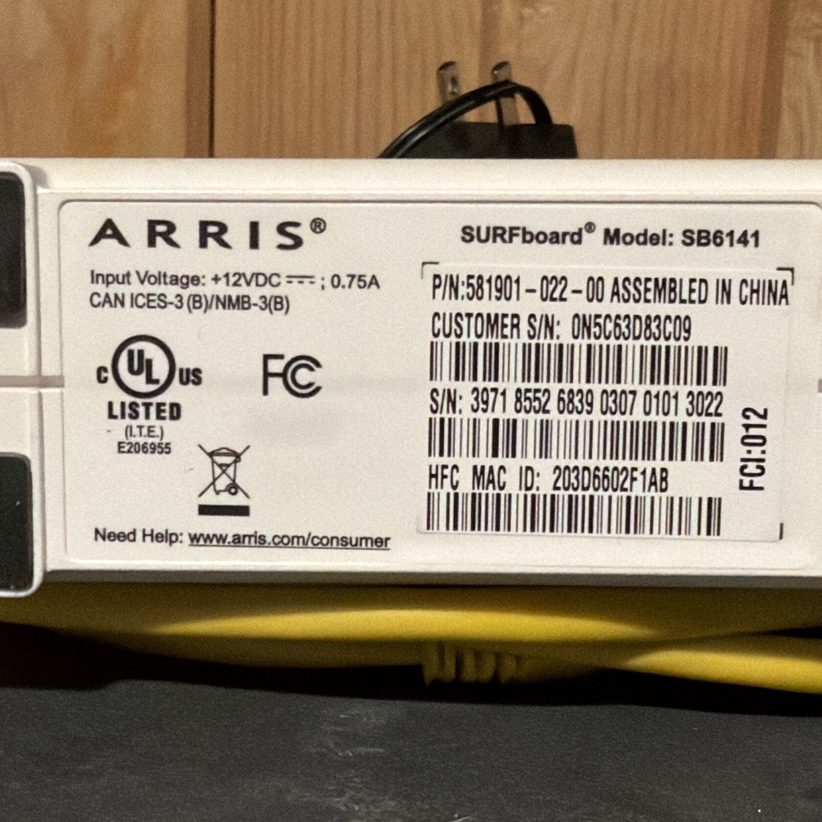 ARRIS SURFboard SB6141 Cable Modem White Ethernet Coaxial Wired RJ-45 PC
