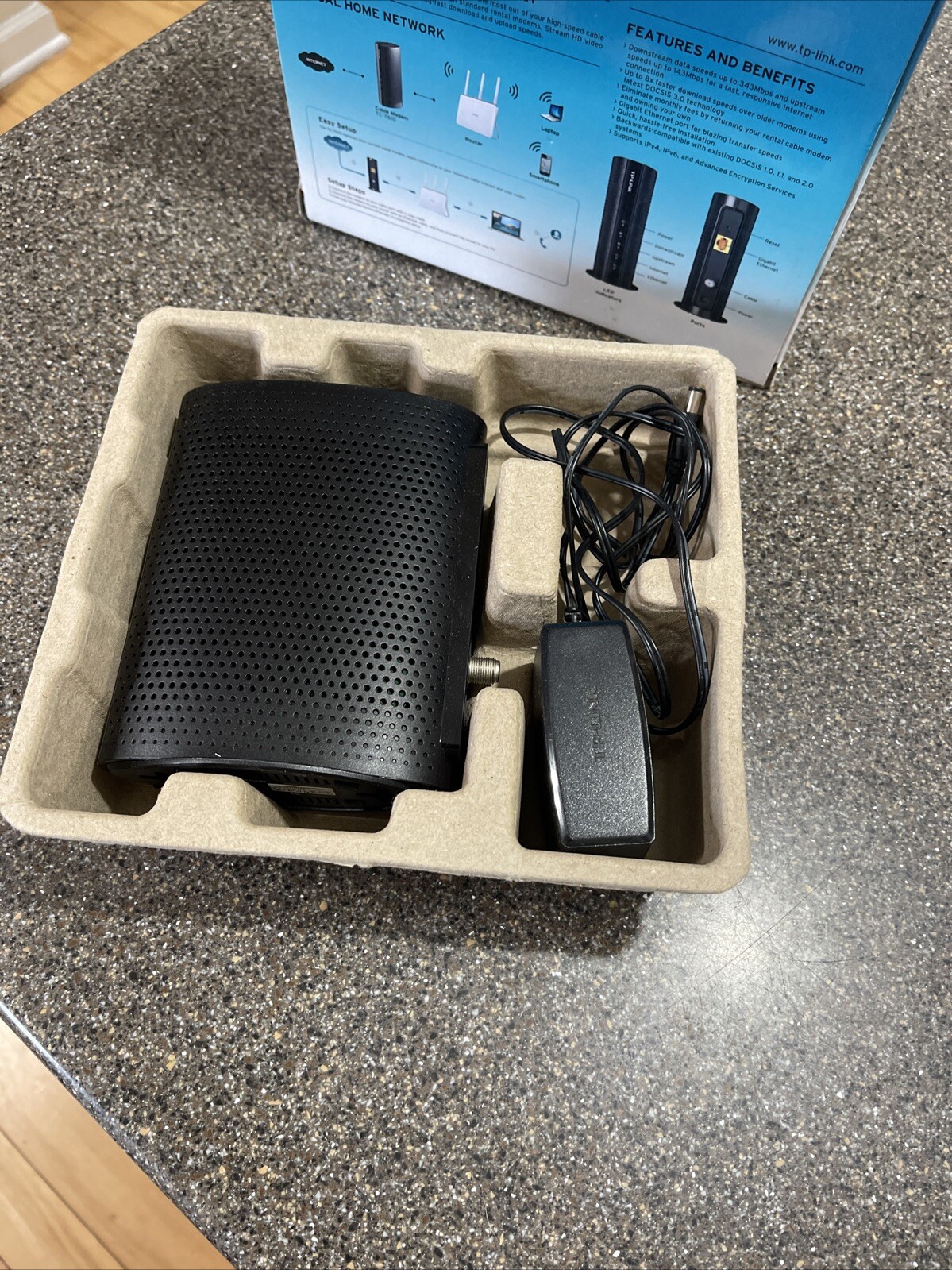 TP-Link TC-7610 300Mbps Wireless N DOCSIS 3.0 High Speed Cable Modem