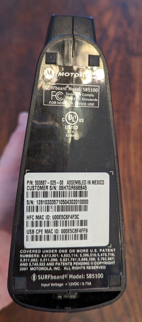 Motorola Surfboard SB5100 Cable Modem DOCSIS 2.0 USB + Ethernet 38 Mbps