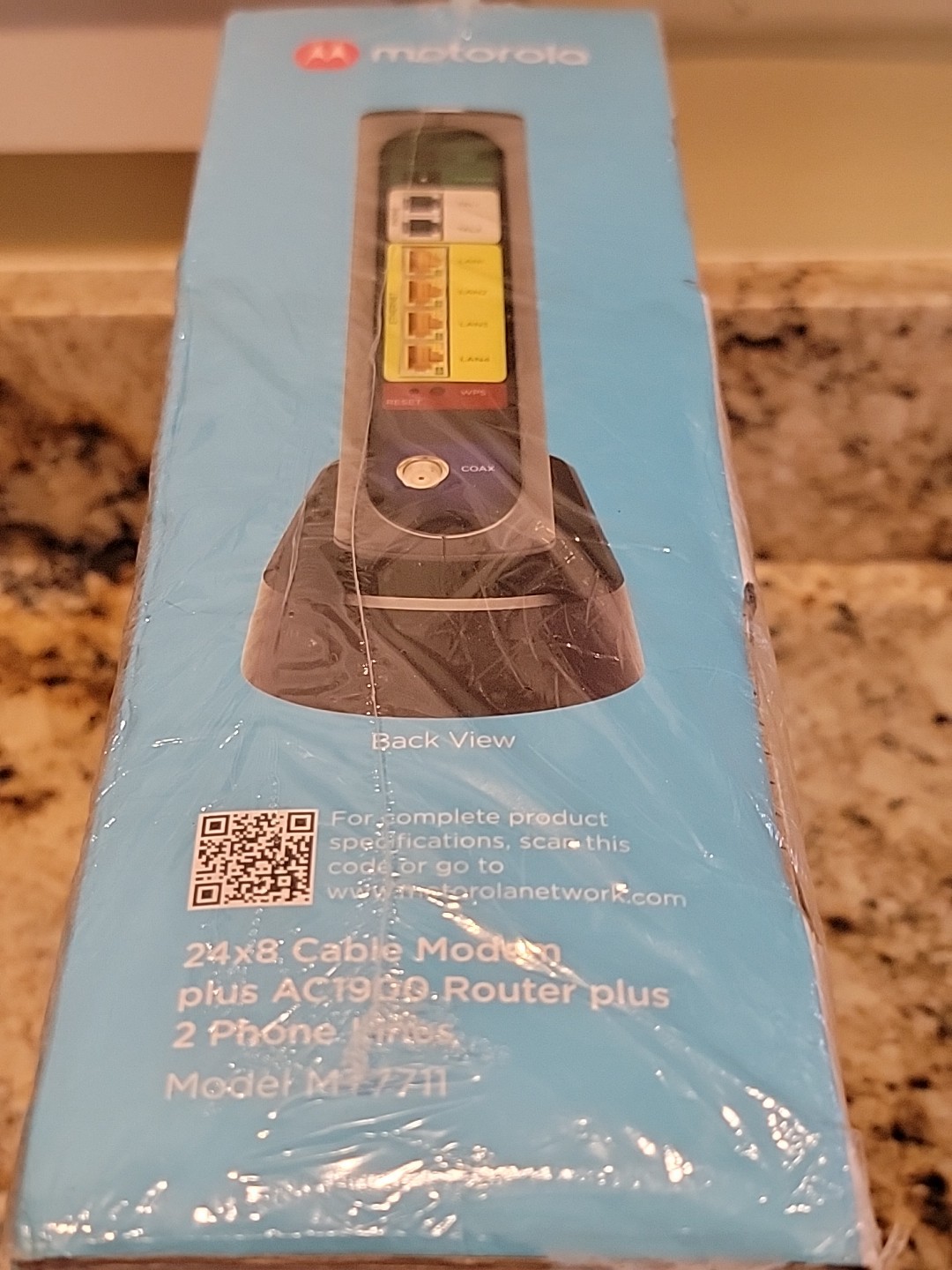 Motorola MT7711 24X8 Cable Modem and AC1900 Dual Band Wi-Fi Gigabit Router 2 NEW