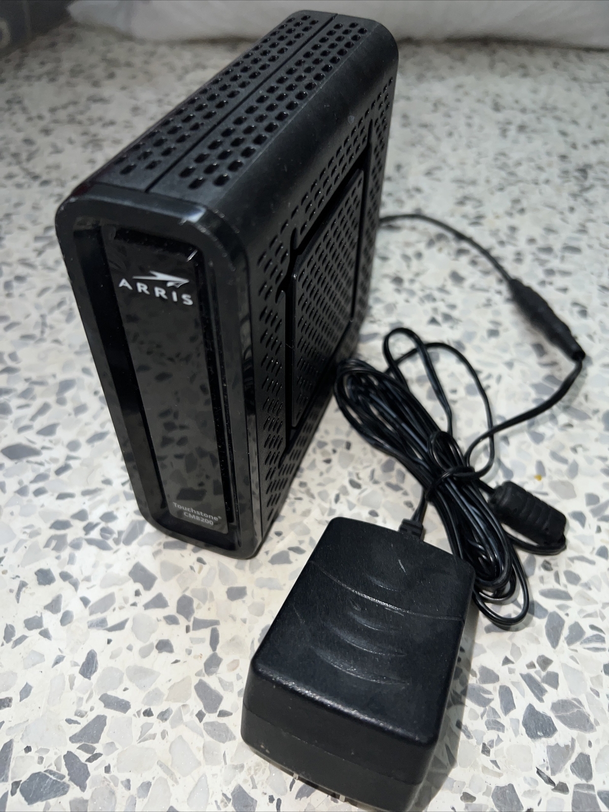 ARRIS Touchstone CM8200A DOCSIS 3.1 Ultra Fast Cable Modem – Black