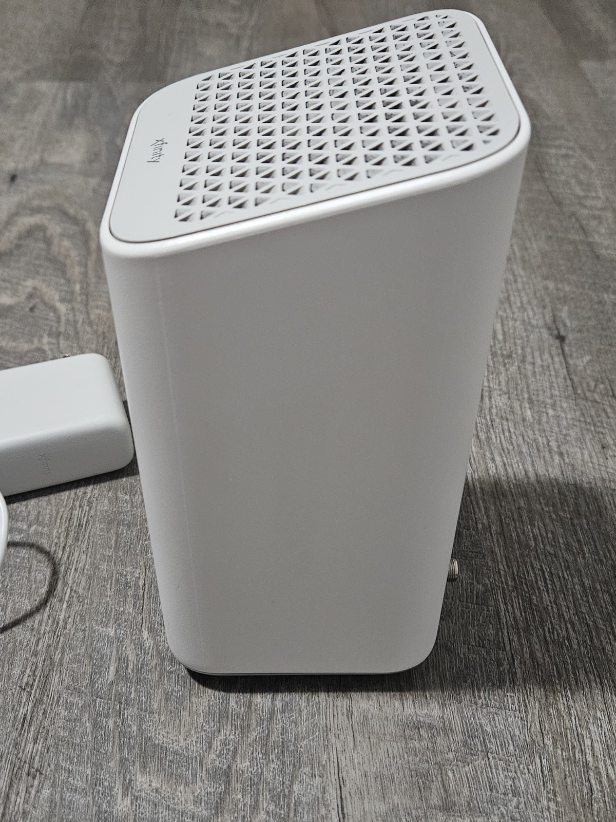 Xfinity Home WiFi Router Modem 4-Ports White XB7-CM With Power Adapter For Parts
