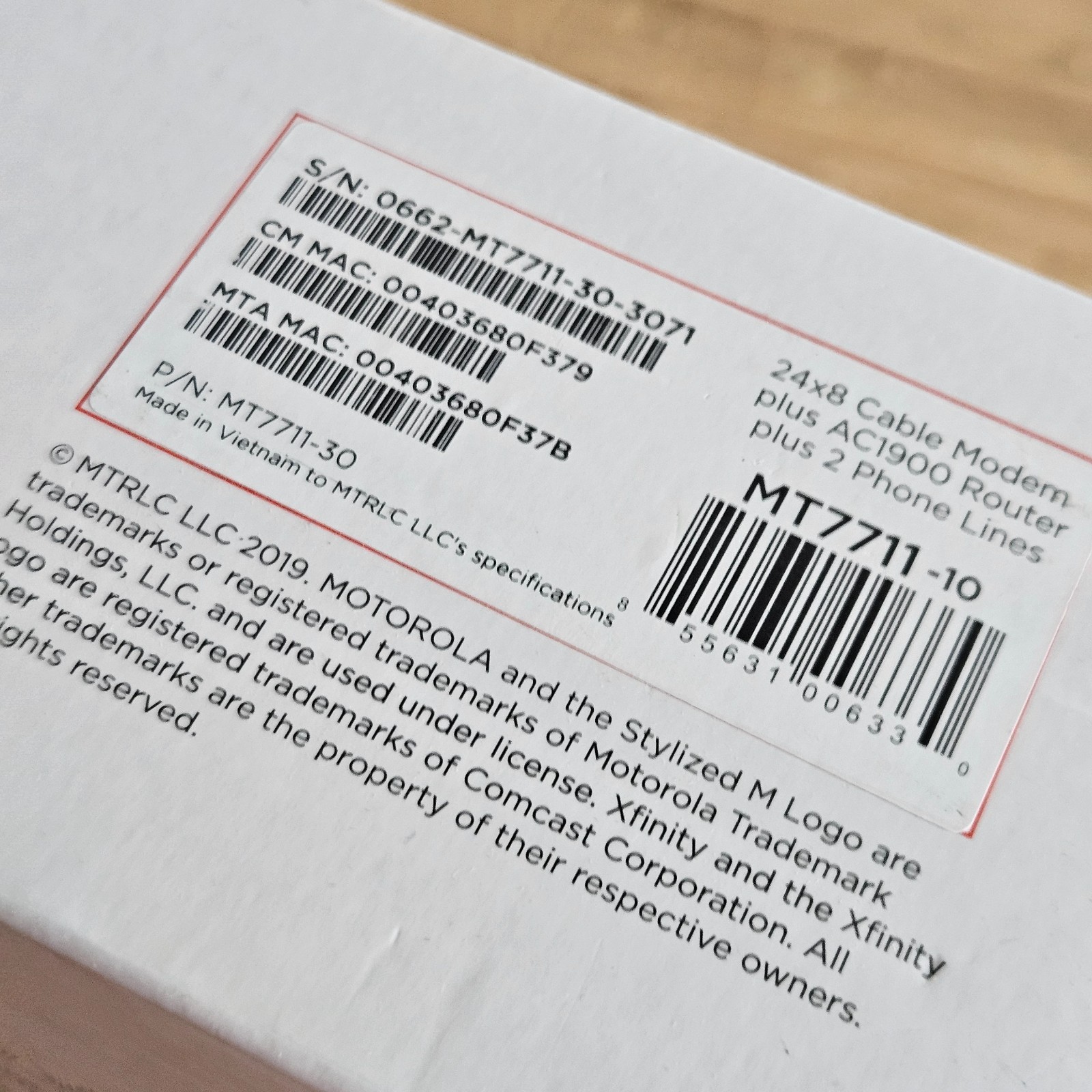 Motorola MT7711 24X8 Cable Modem and AC1900 Dual Band Wi-Fi Gigabit Router USED