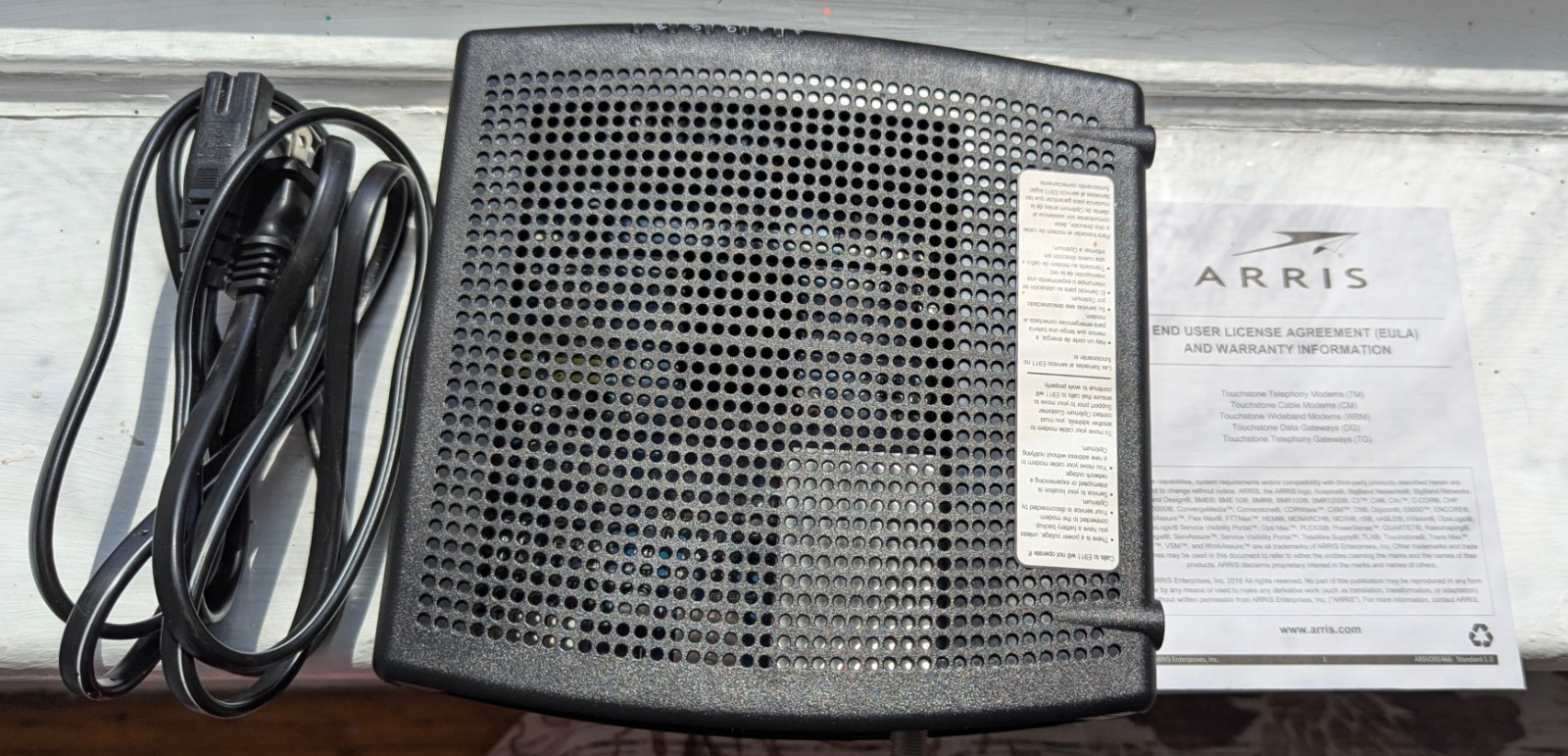 ARRIS Surfboard TM822R Internet & Voice Modem