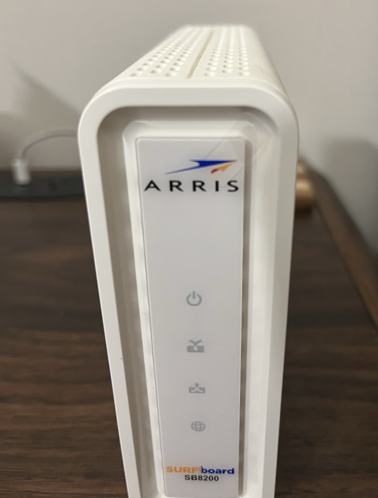 ARRIS SURFboard SB8200 DOCSIS 3.1 Modem 1gb Up / 1gb Down 2 LAN Ports, Ethernet