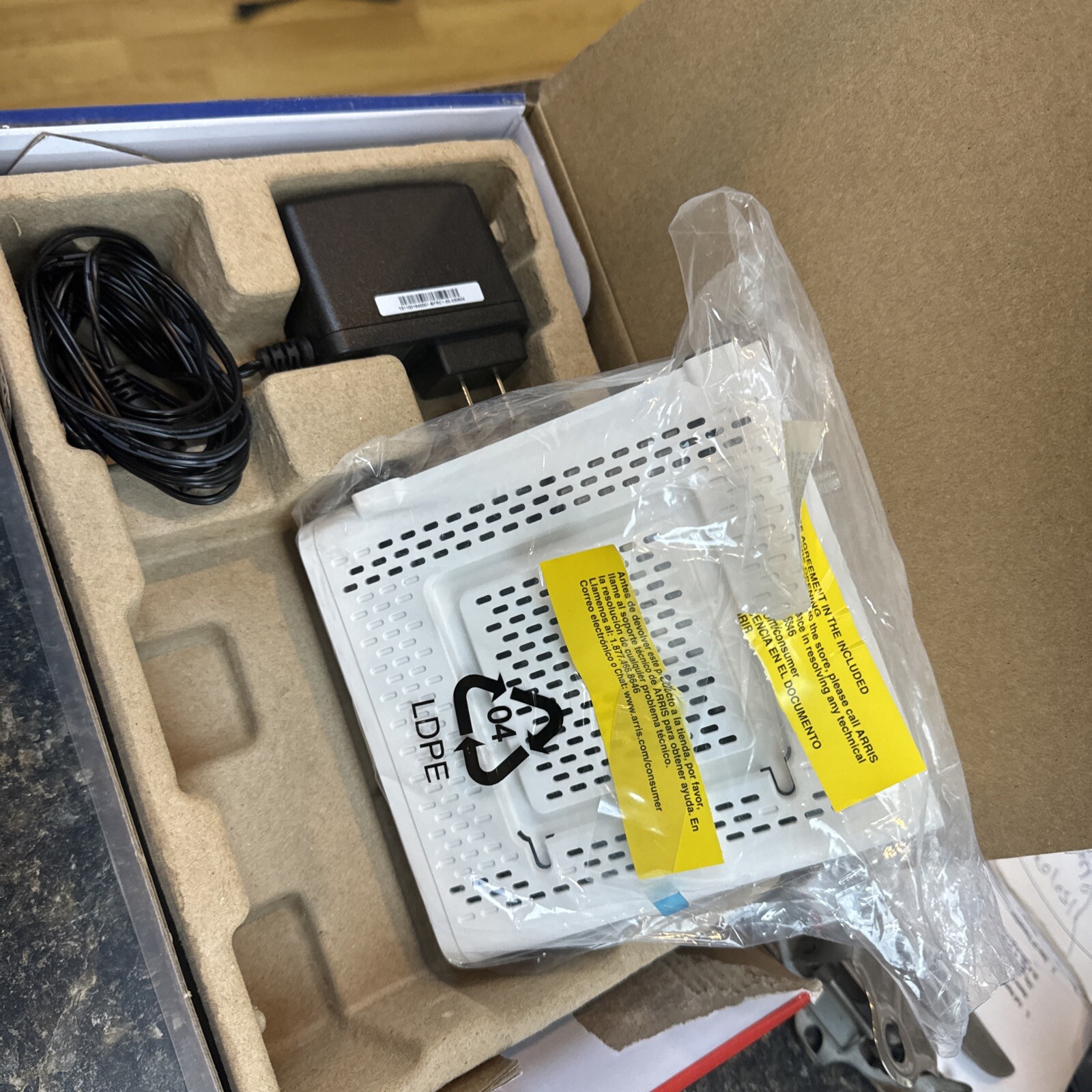 ARRIS SB8200 Surfboard DOCSIS 3.1 Cable Modem – NEW Open Box By ARRIS