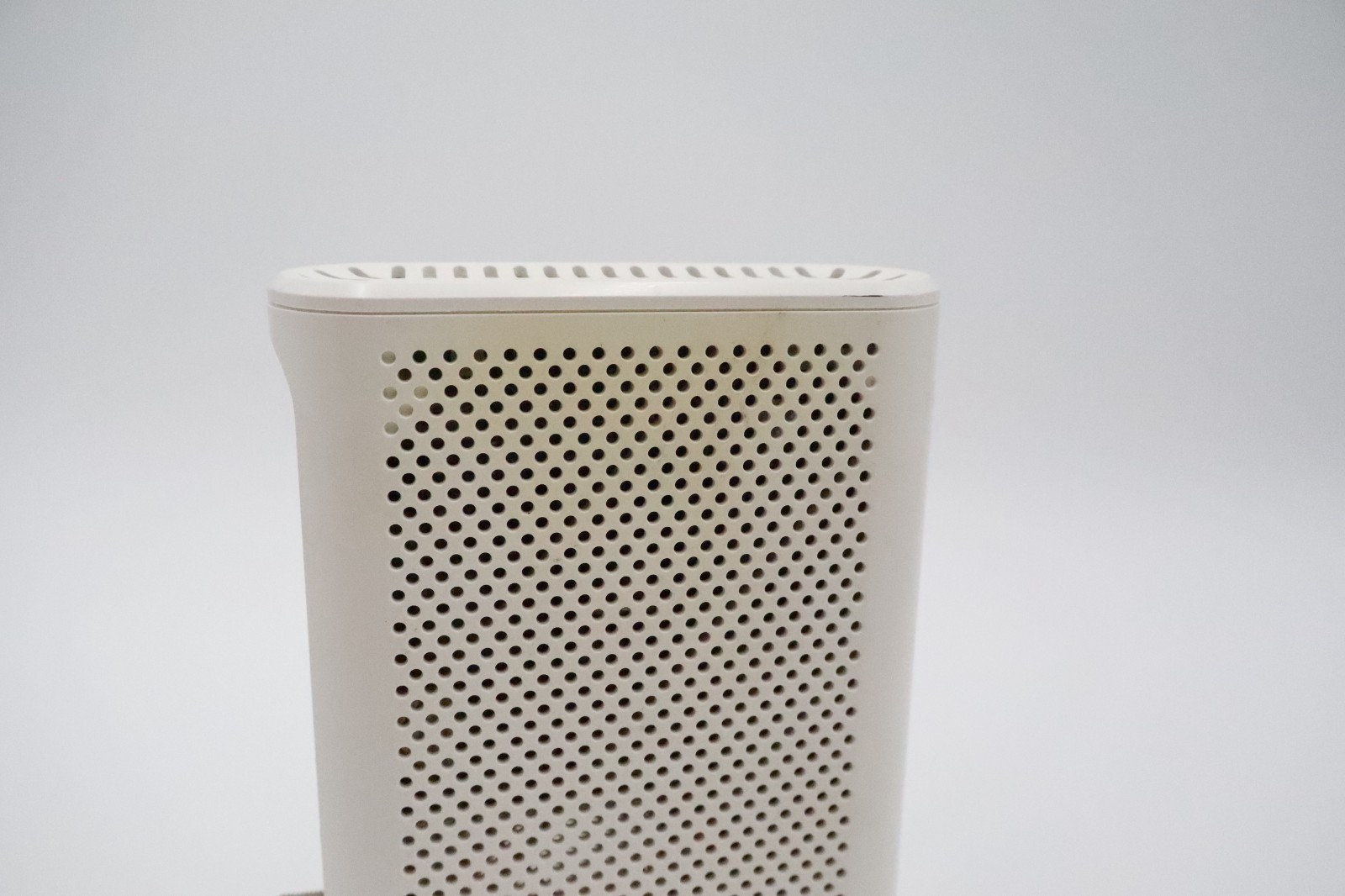 Motorola MB7420 16×4 DOCSIS 3.0 Cable Modem 686 Mbps Ethernet White