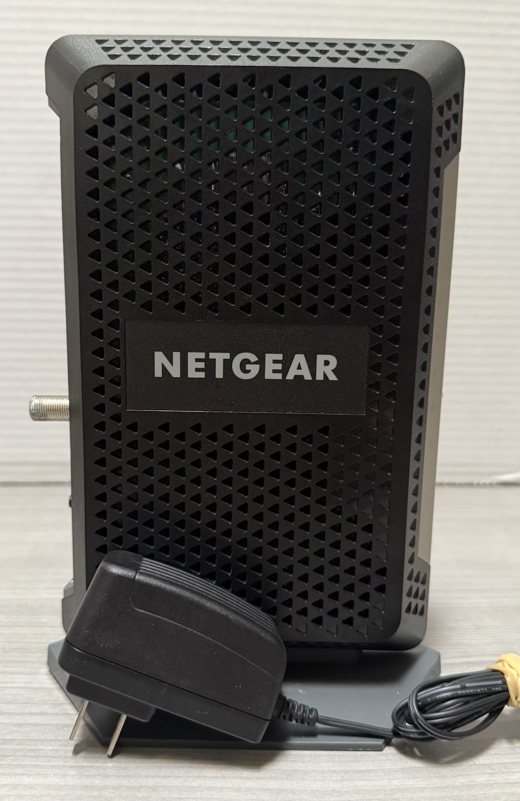 NETGEAR CM1000-1AZNAS CM1000v2 Ultra-High Speed Cable Modem DOCSIS 3.1 w/Adapter
