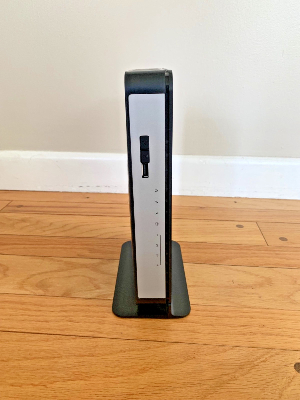 Netgear N450 Wi-Fi Cable Modem Router – to 340 mbps, 802.11 n – Complete, Manual