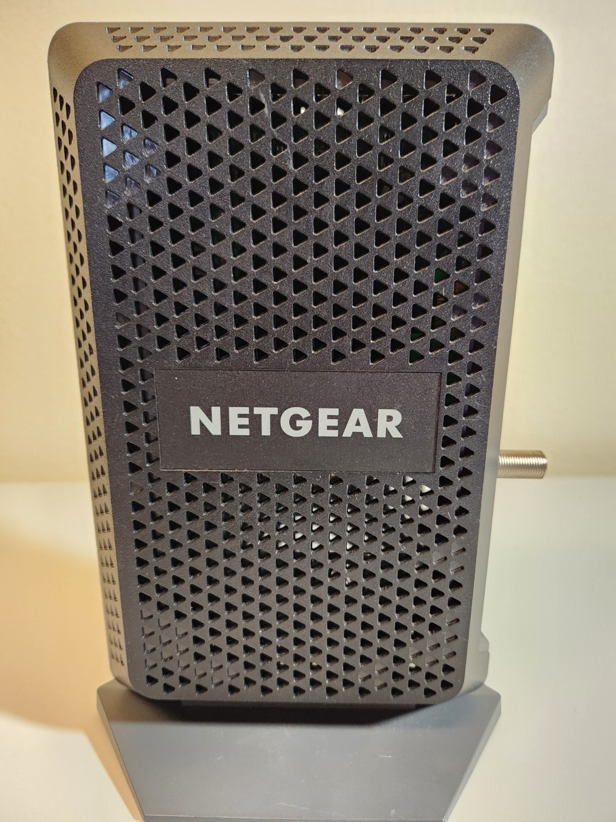 Netgear CM1000v2 DOCSIS 3.1 Cable Modem – No Power Cable