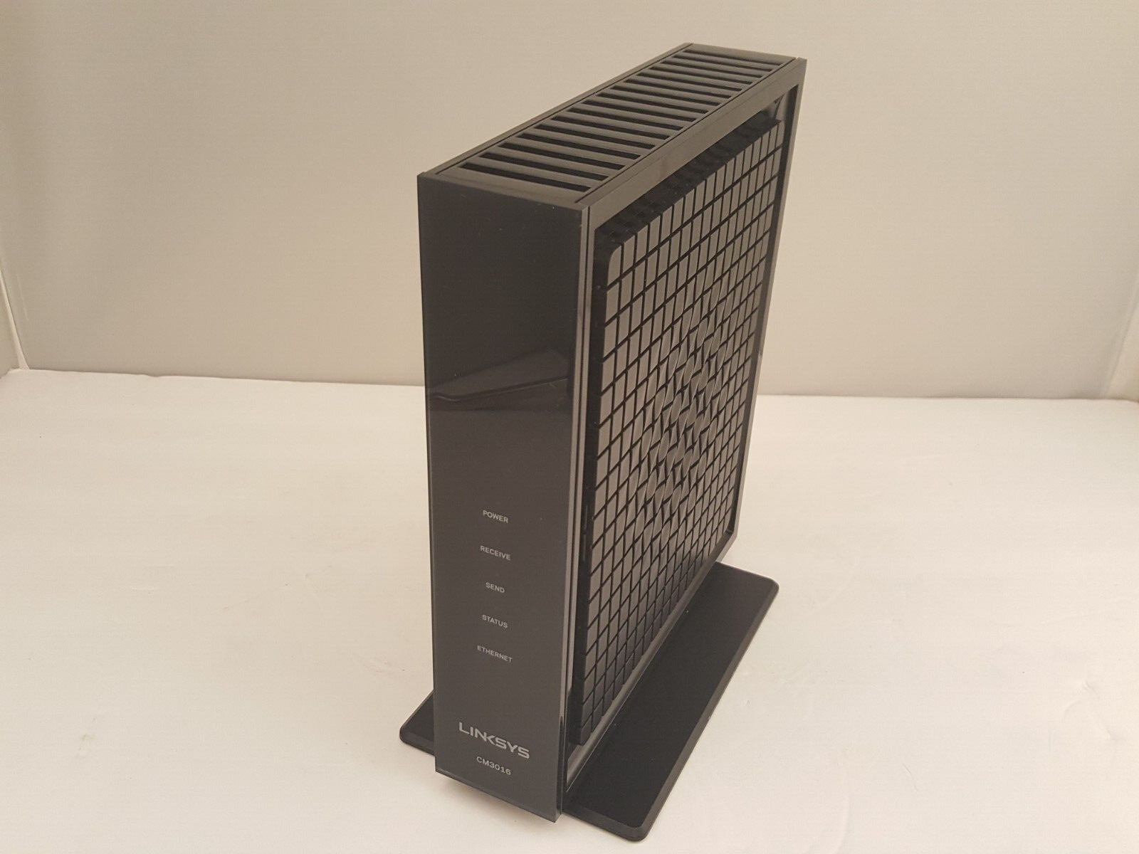 LINKSYS 16 x 4 Cable Modem | 16 x 4 Bonded Channels | DOCSIS 3.0 | CM3016 | USED