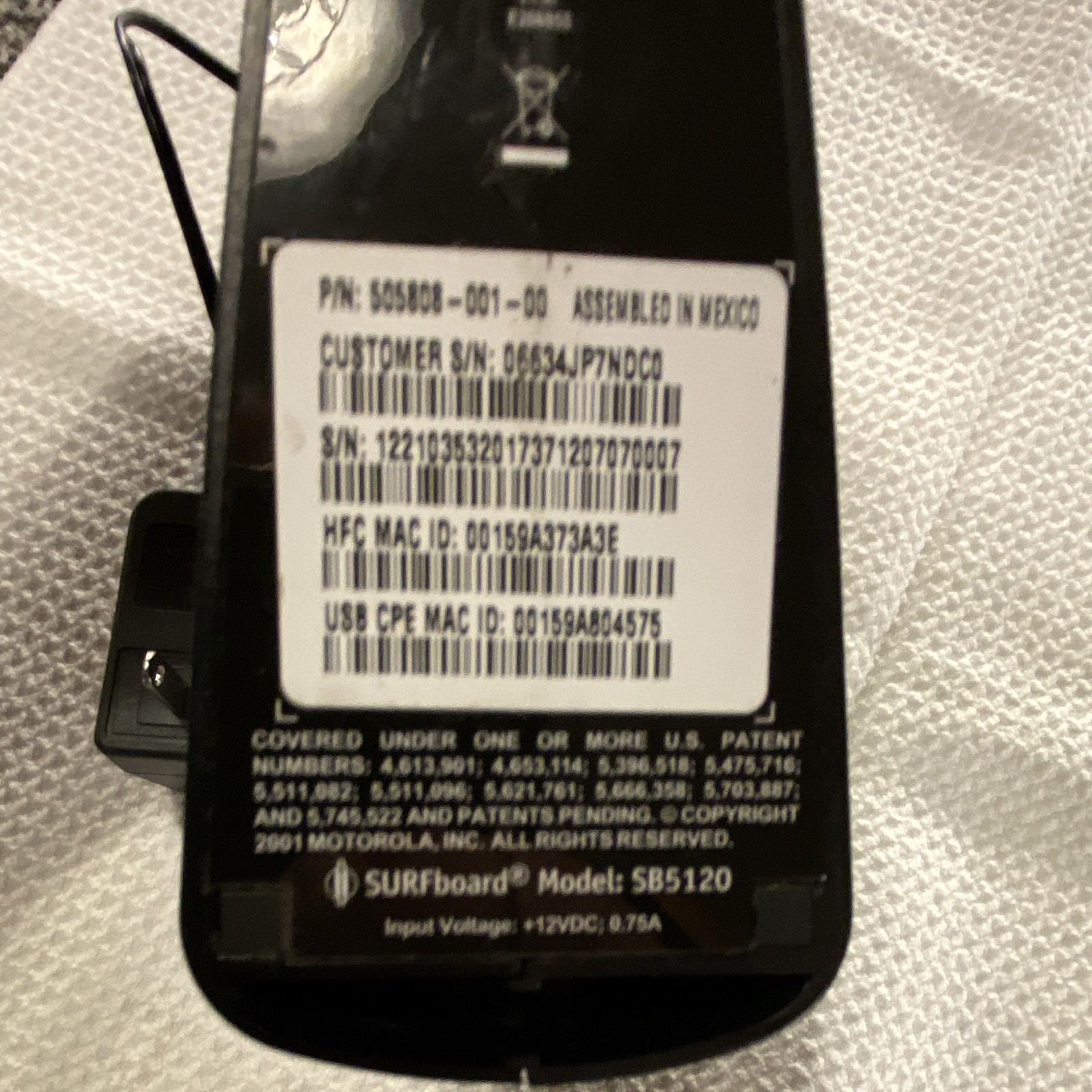 Motorola SURFboard SB5120 DOCSIS 2.0 Cable Modem 38 Mbps USB/Ethernet Black