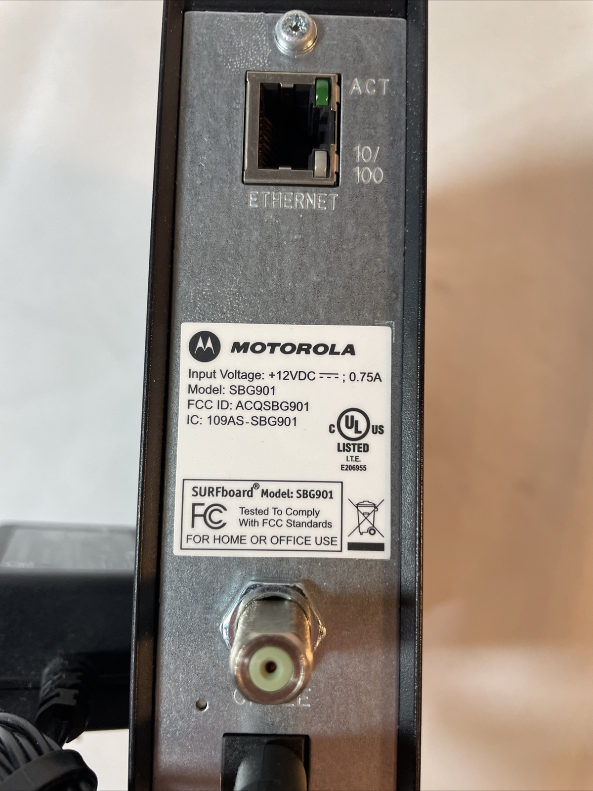 Motorola SURFboard (SBG901) 30.72 Mbps
