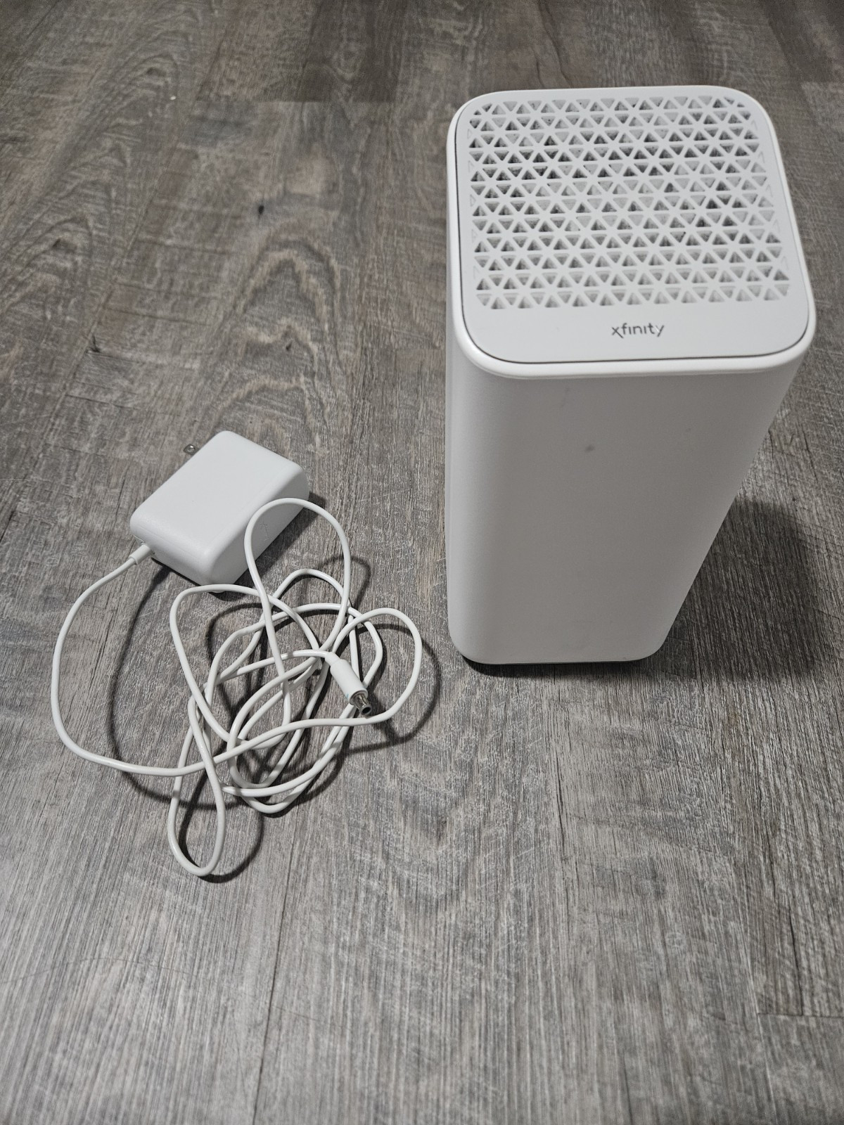 Xfinity Home WiFi Router Modem 4-Ports White XB7-CM With Power Adapter For Parts