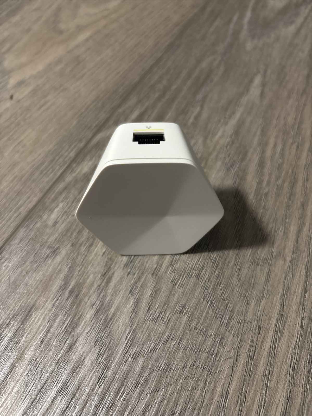 (1) Xfinity xFi Pod WiFi Network Range Extender, 1st Gen, XE1-S