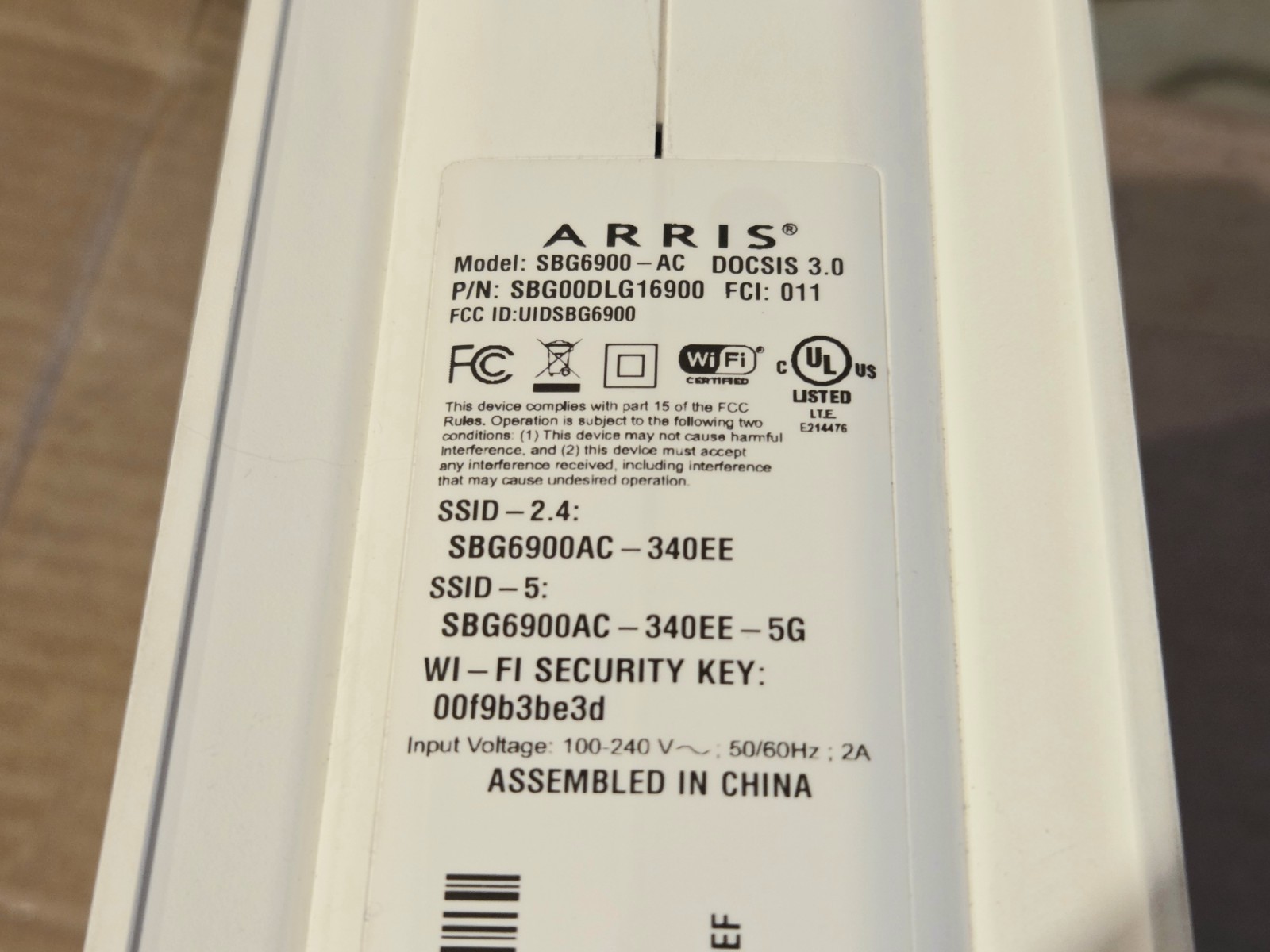 ARRIS SURFboard SBG6900-AC Docsis 3.0 16×4 Cable Modem/ Wi-Fi AC1900 Router
