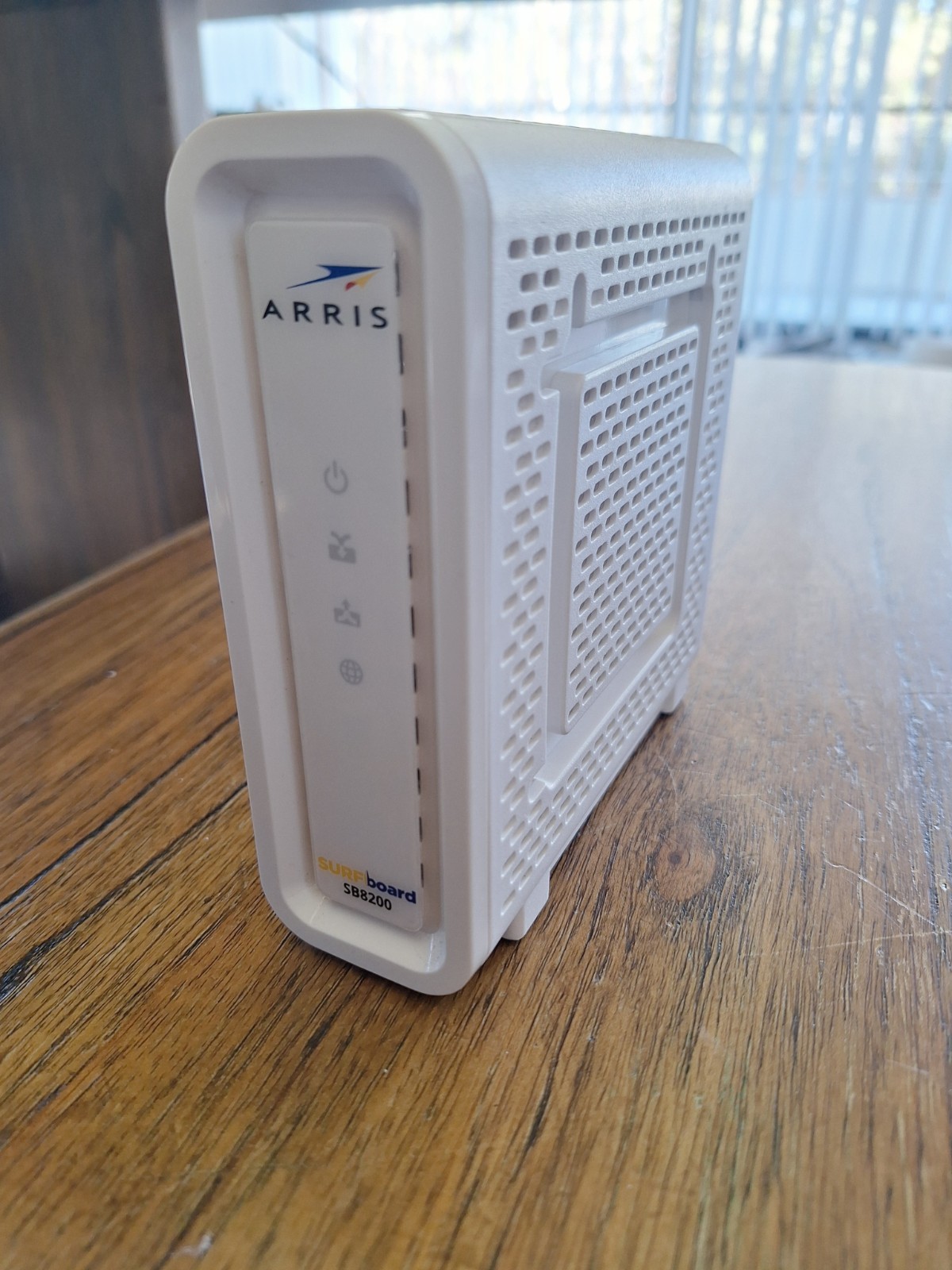 ARRIS SB8200 Surfboard Cable Modem Fast DOCSIS 3.1 Tested