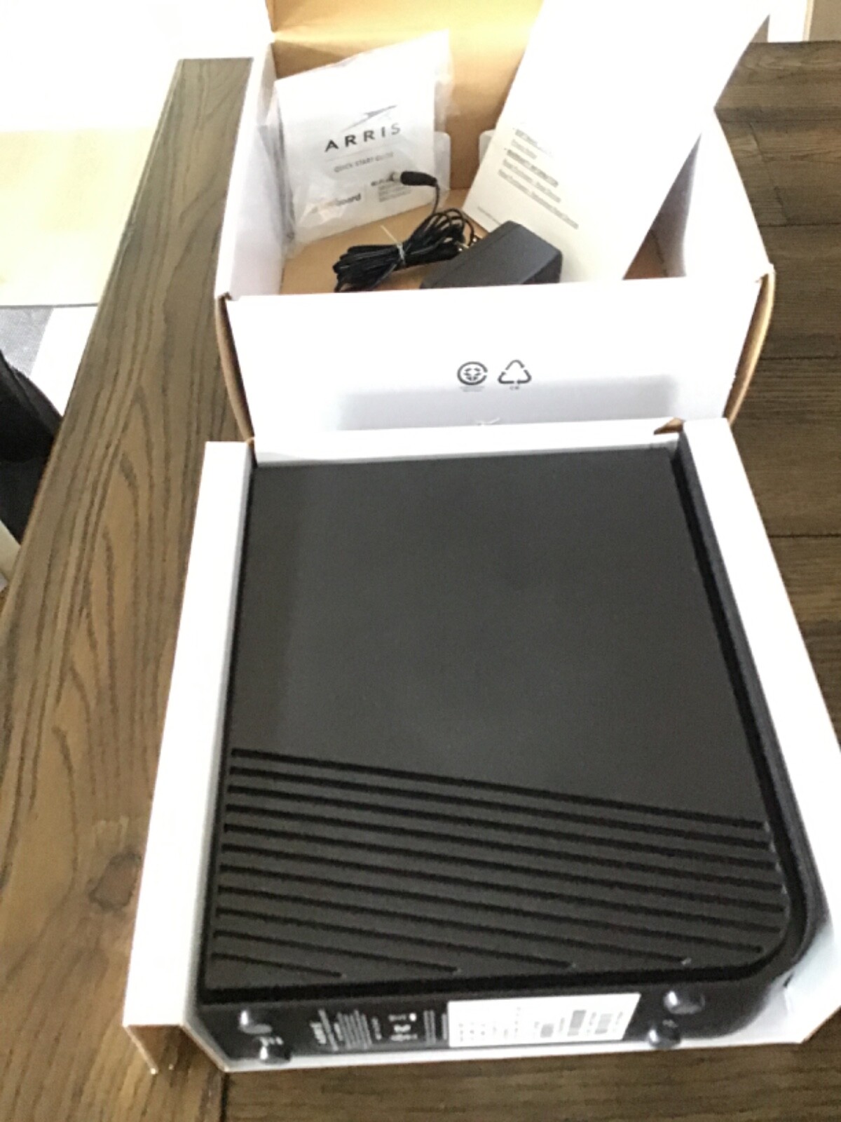 Arris Surfboard SBG7600AC2 DOCSIS 3.0 Cable Modem & AC2350 Dual-Band Wi-Fi