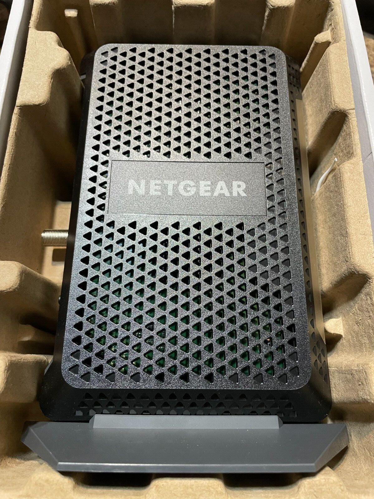 NETGEAR CM1000 Wired-Ethernet (RJ-45) Cable – CM1000100NAS (Black)