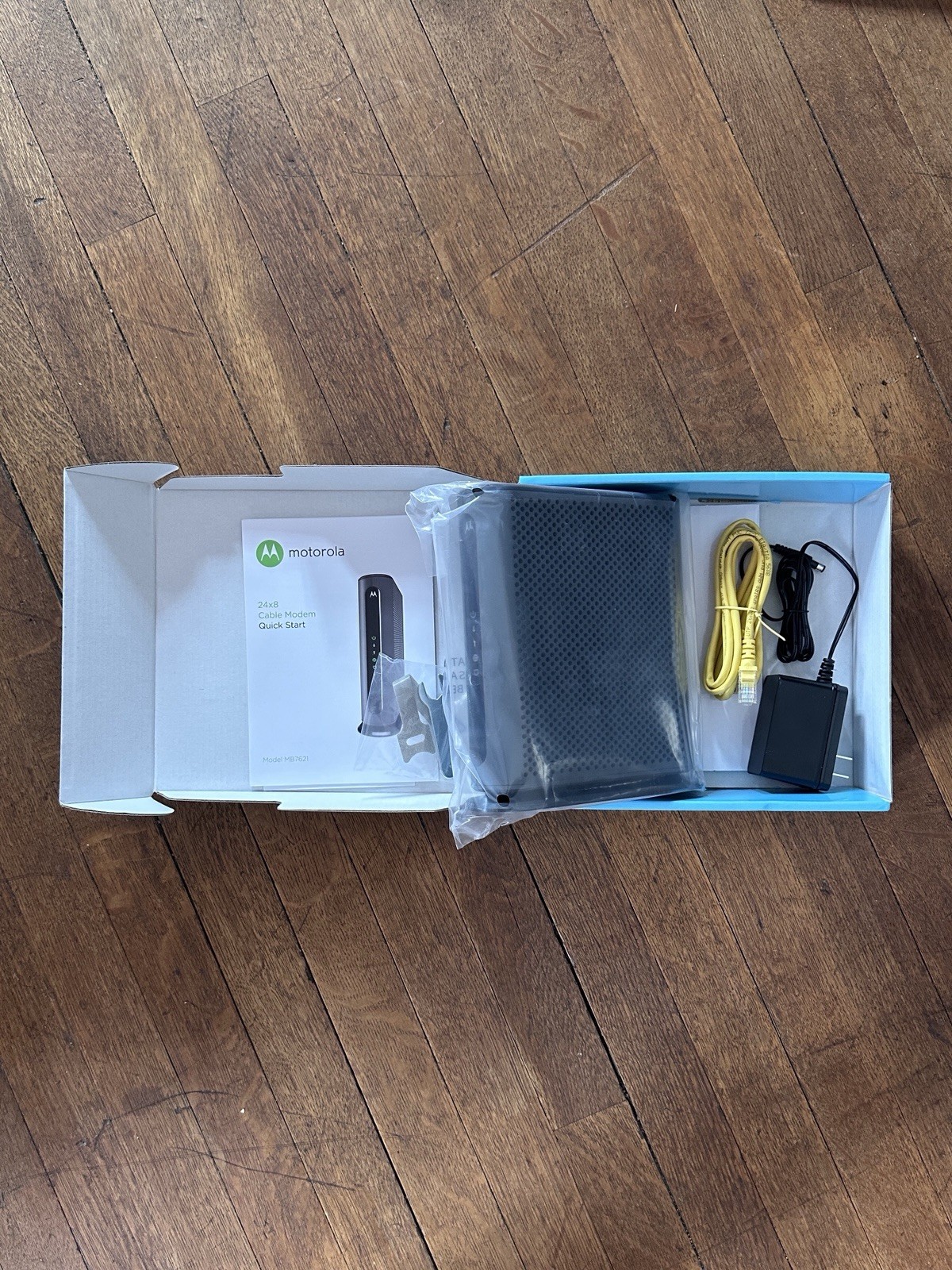 Motorola MB7621 DOCSIS 3.0 24×8 Cable Modem 1000+ Mbps RJ-45 Black