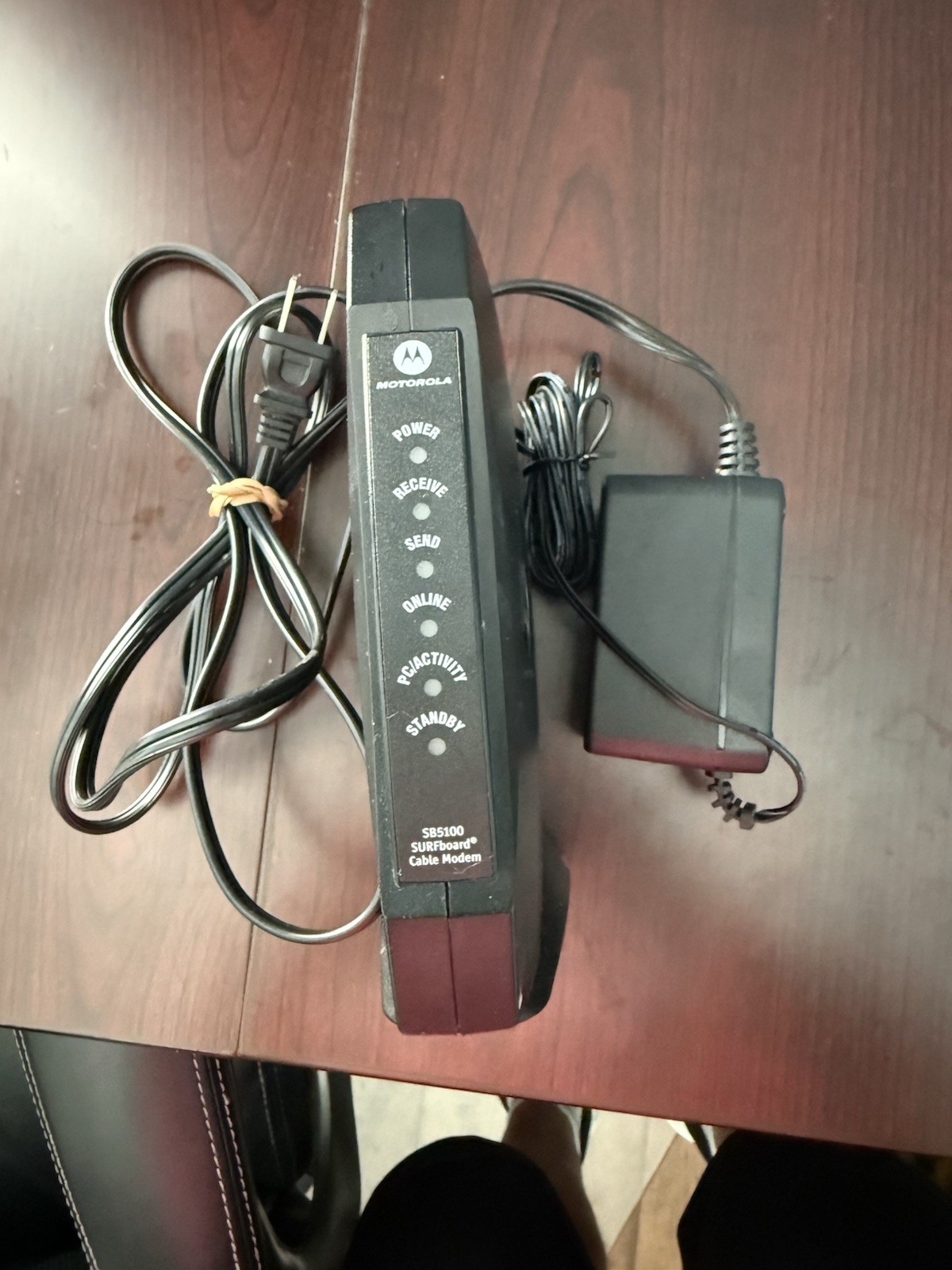 Motorola SB5100 Surfboard Cable Modem with AC Adapter