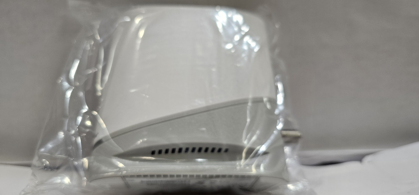 ARRIS – SURFboard S33 32 x 8 DOCSIS 3.1 Multi-Gig Cable Modem with 2.5 Gbps New