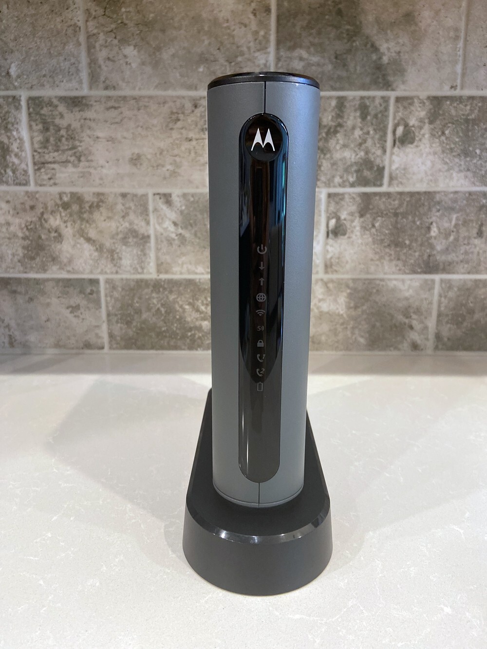 Motorola MT7711 24X8 Cable Modem/Router with Two Phone Ports, DOCSIS 3.0 Modem,