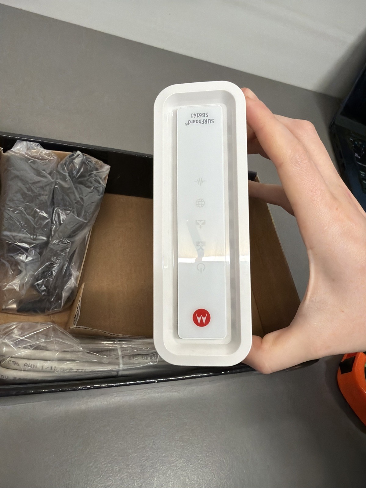 M1 Motorola Surfboard eXtreme Cable Modem Bt51