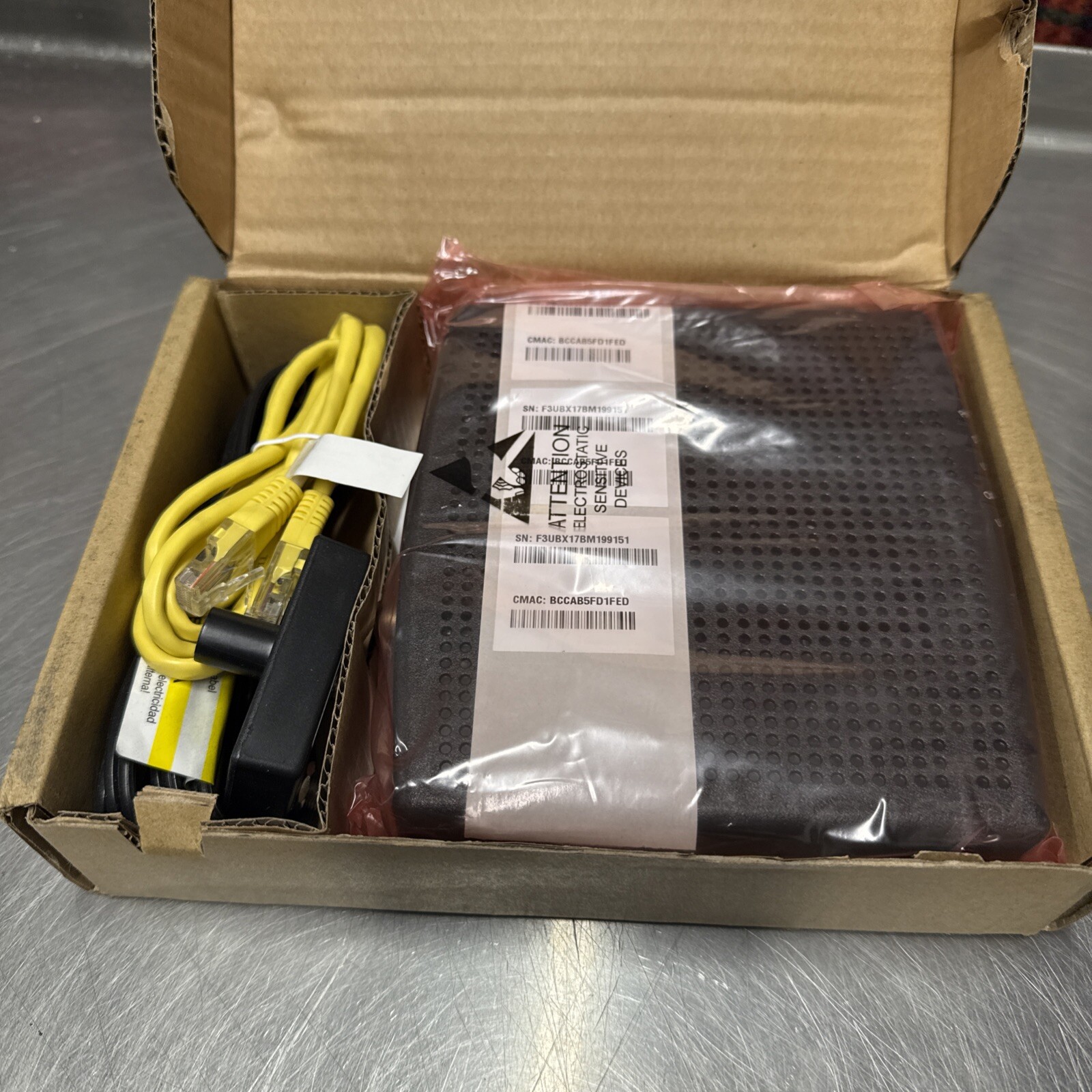ARRIS CM820A/NA Cable Modem w/ Power Cord – TC00DLD820, DOCSIS 3.0 – New Sealed