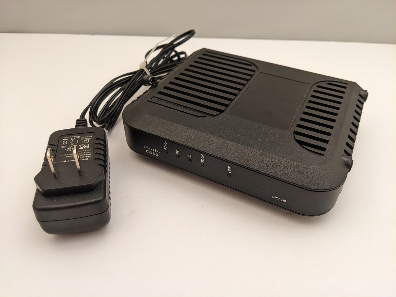 Cisco DPC3010 DOCSIS 3.0 8×4 Cable Modem | P/N 4027668 | USED | TESTED