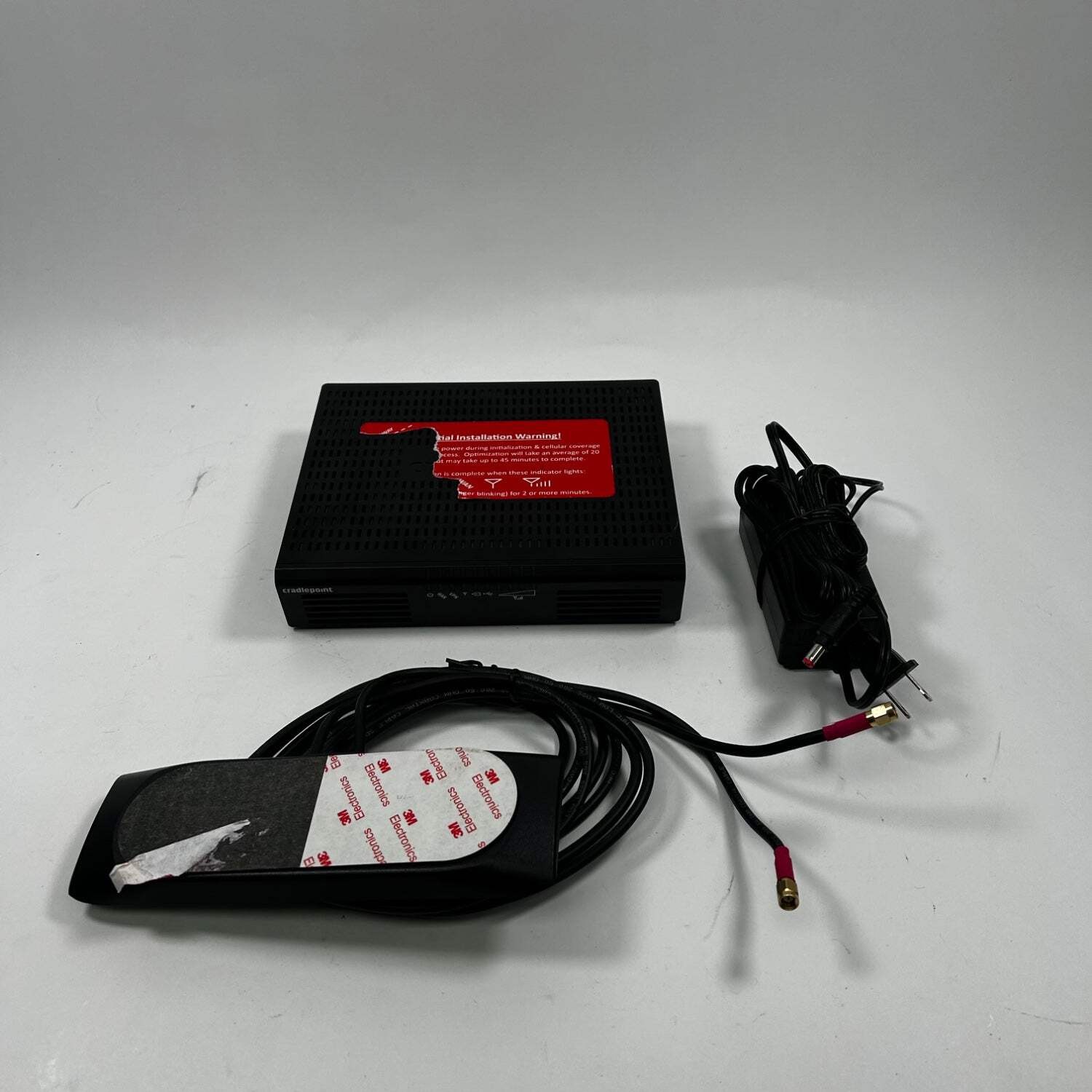 Cradlepoint AER1650LP4 5 Ports 4G LTE Ethernet Modem w/ Antenna