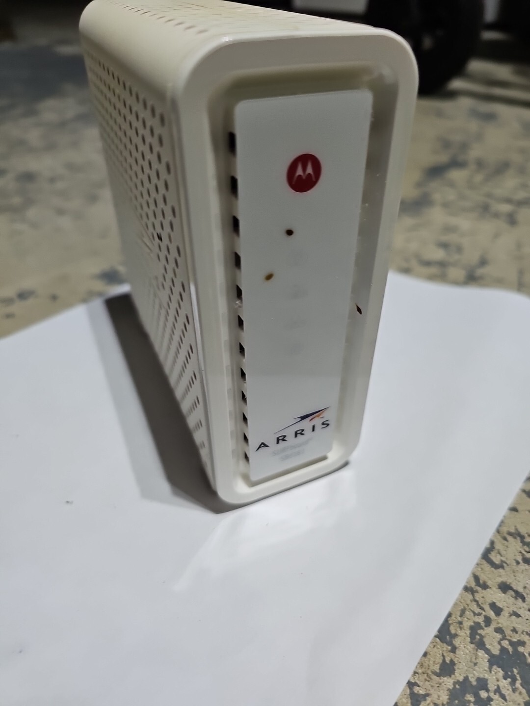 ARRIS SB6183 SURFboard DOCSIS 3.0 Cable Modem, 686Mbps, IPv4 & IPv6 Support, WHT