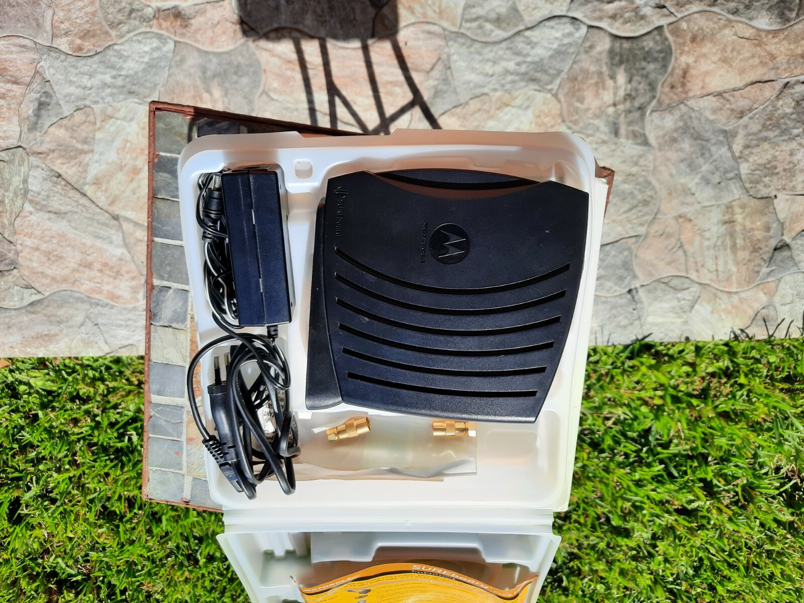 Motorola SURFboard SB5100 (DHSB5100)