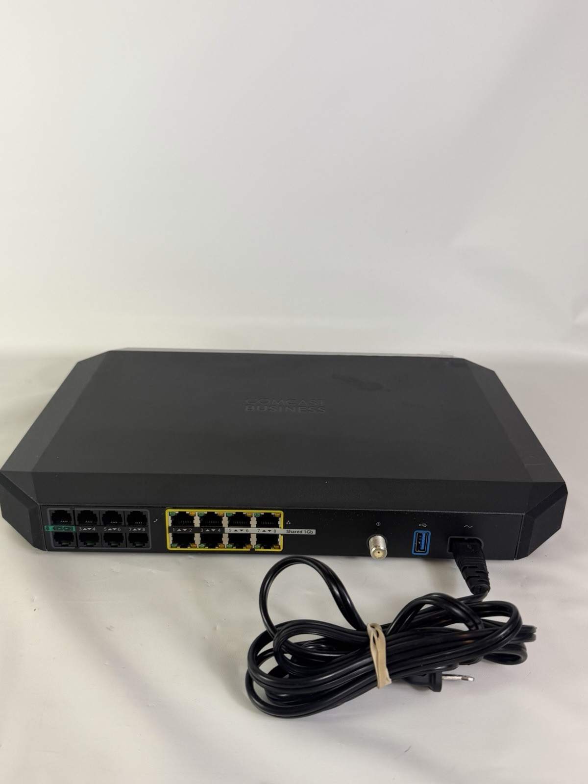 Comcast Business CBR-T CGA4131COM Modem/Wifi Router