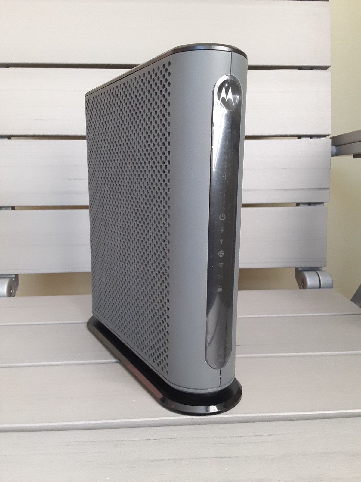 Motorola MG7550 16×4 DOCSIS 3.0 Cable Modem Plus AC1900 WiFi Router NOT WORKING