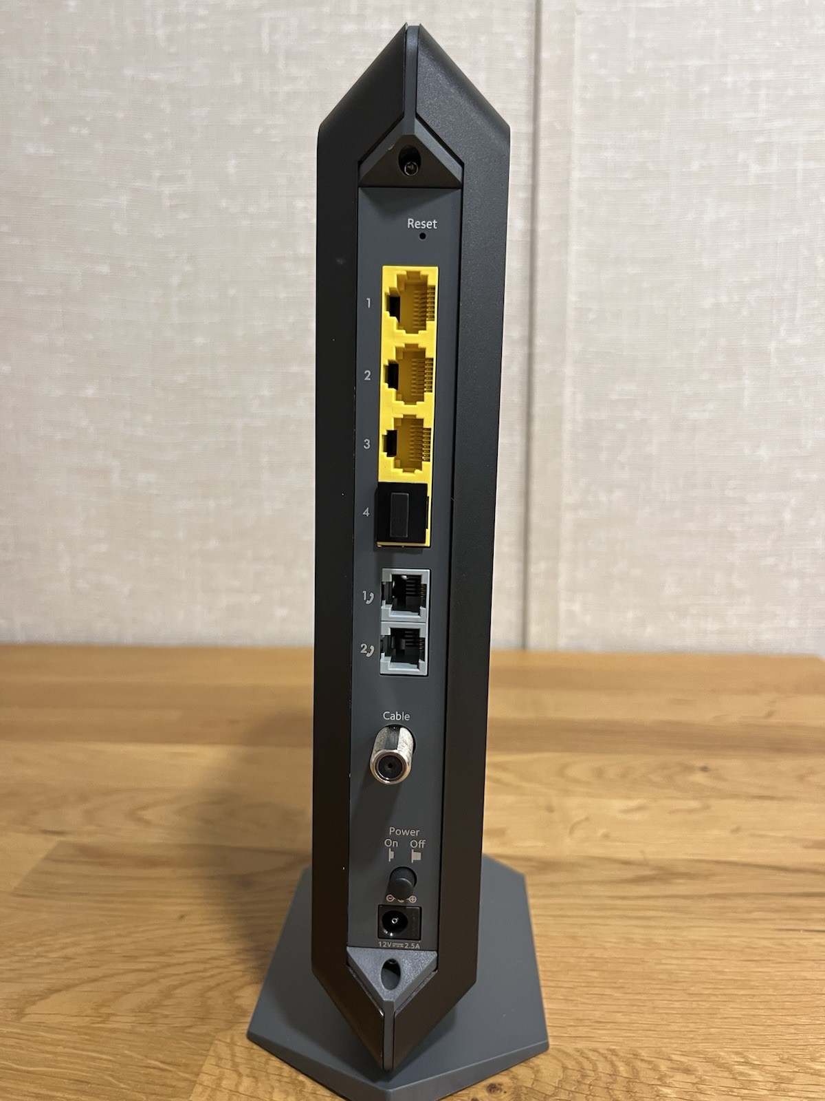 NETGEAR Nighthawk CM1150V DOCSIS 3.1 Modem Xfinity Voice 2 Phone 4 LAN