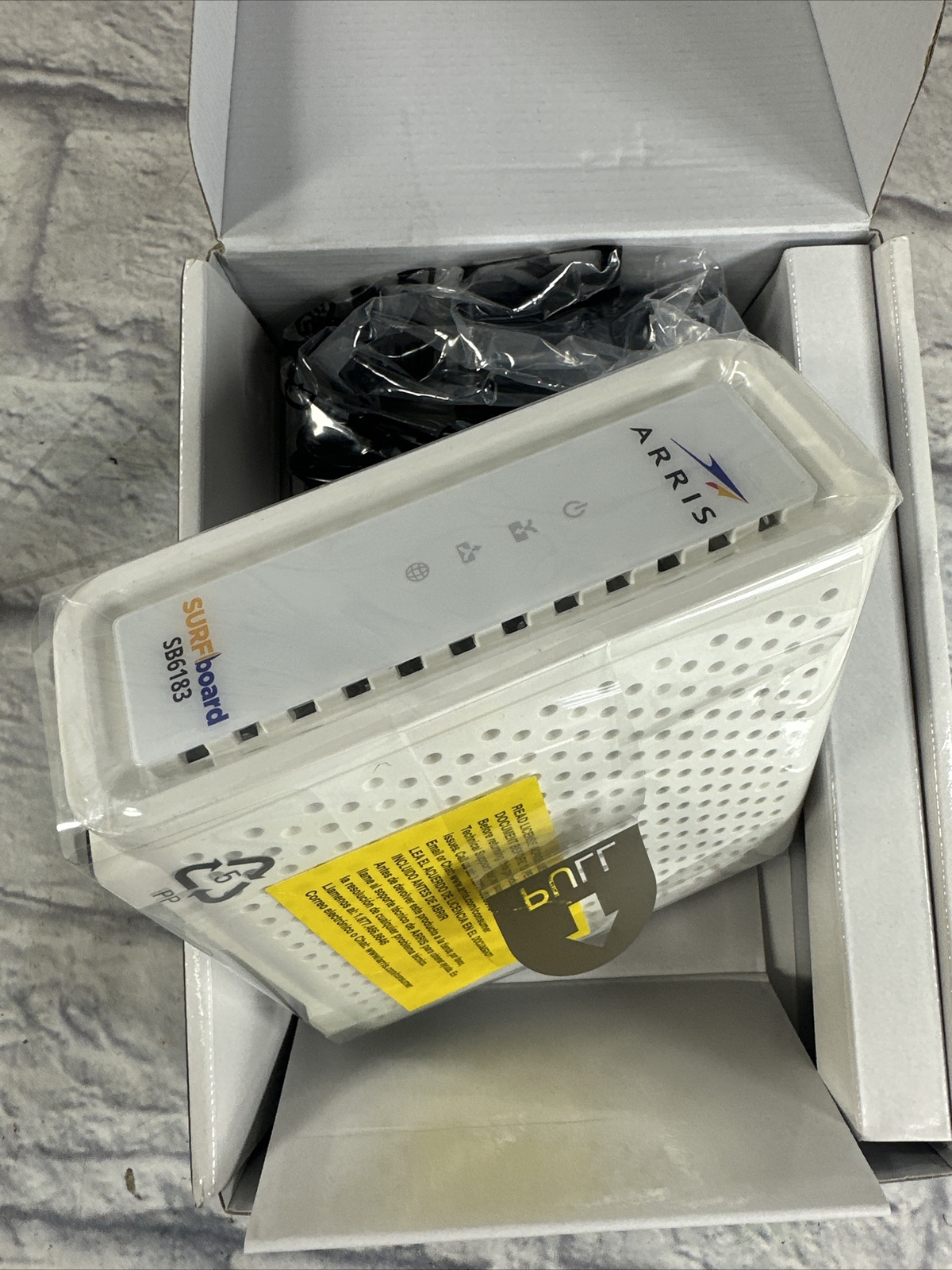 ARRIS SB6183 686 Mbps Cable Modem, White – 59243200300