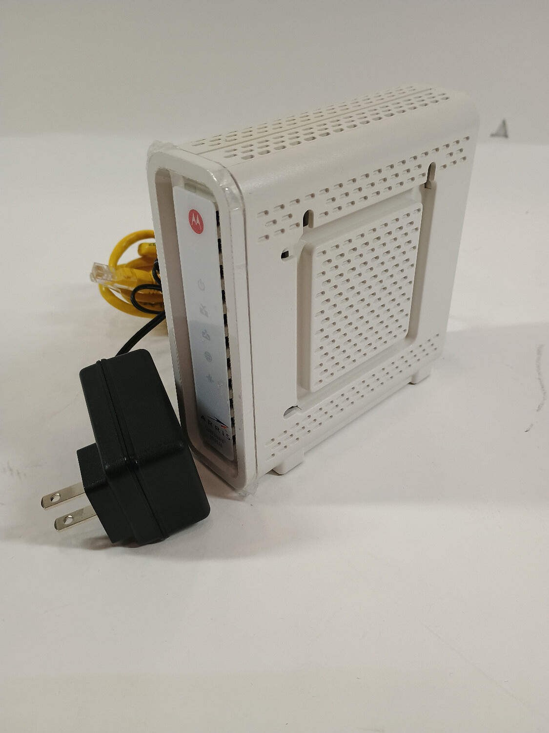 ARRIS SURFboard SB6141 Cable Modem