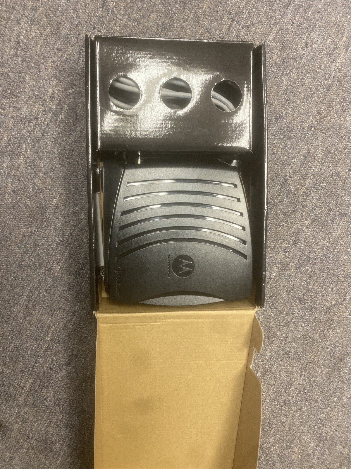 Motorola SURFboard SB5101U (567005-005-00) 38.91 Mbps Cable Modem. Open box