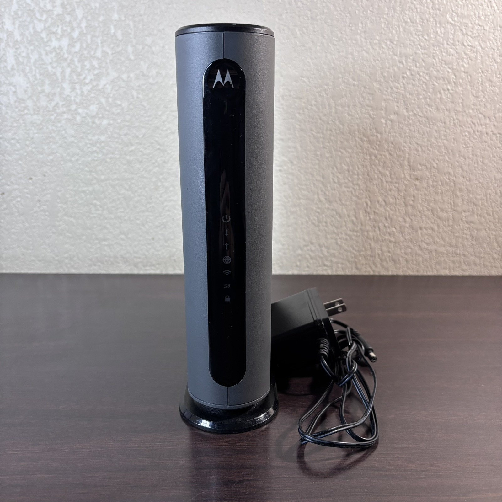 Motorola MG7540 DOCSIS 3.0 16×4 Cable Modem WIFI Router 2.4G / 5G Spectrum
