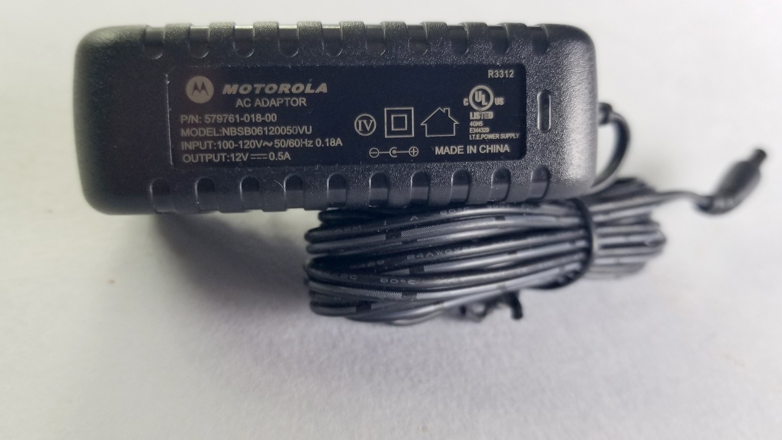 Motorola 3360 (581211-003-00) 24 Mbps DSL Modem with Adapter