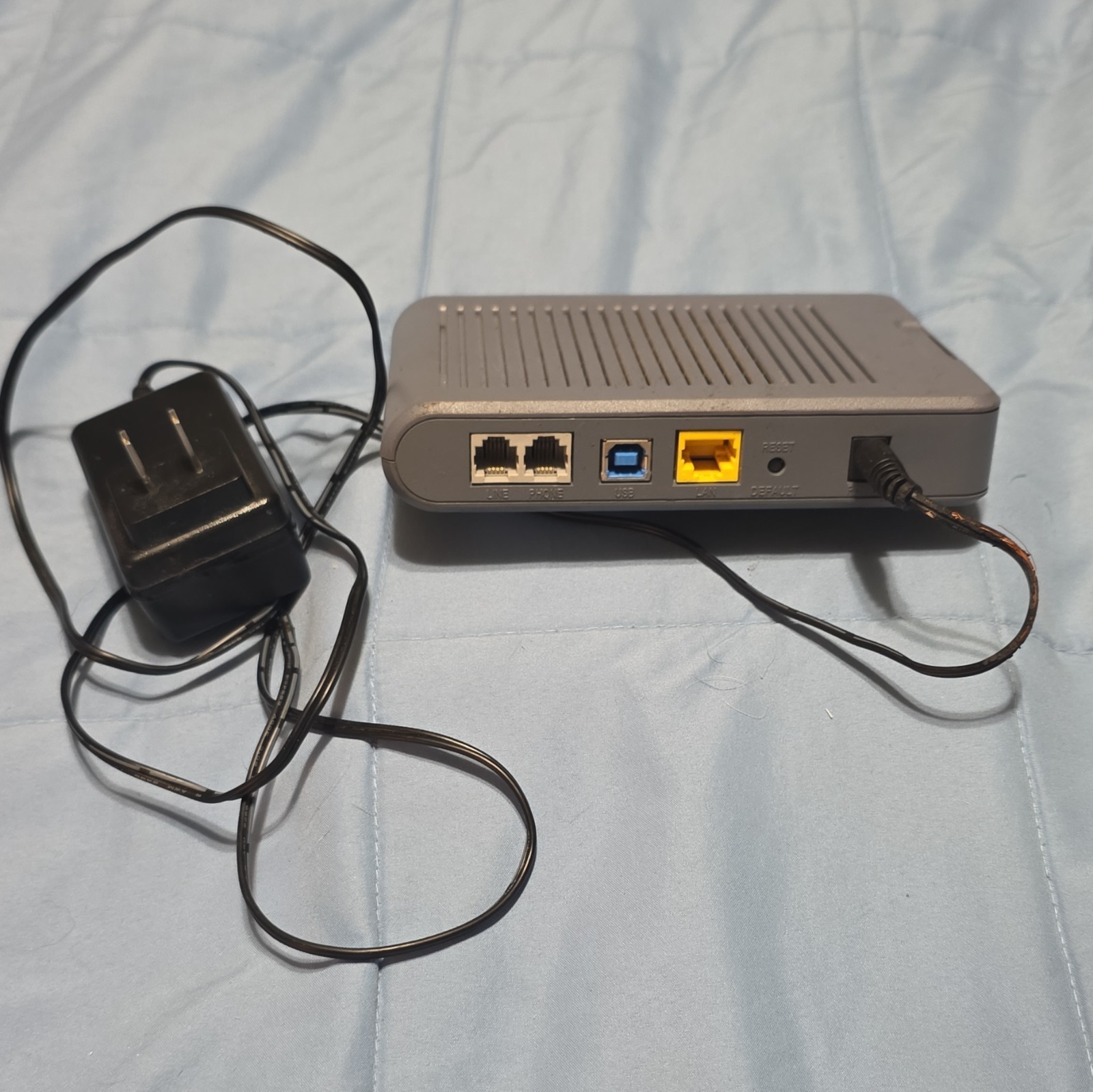 Zhone 6381-A4-200 ADSL2+ DSL Modem/Router 4 Mbps RJ11 RJ45 USB-B