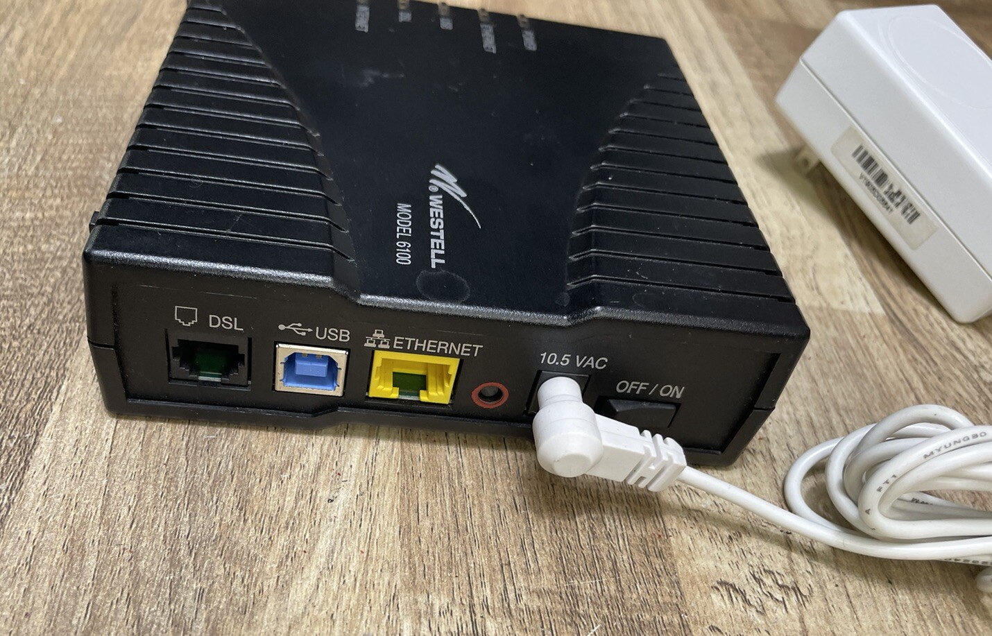 WESTELL DSL MODEM WITH POWER SUPPLY ~ MODEL #: E90-610014-06 Rev: E Wind River
