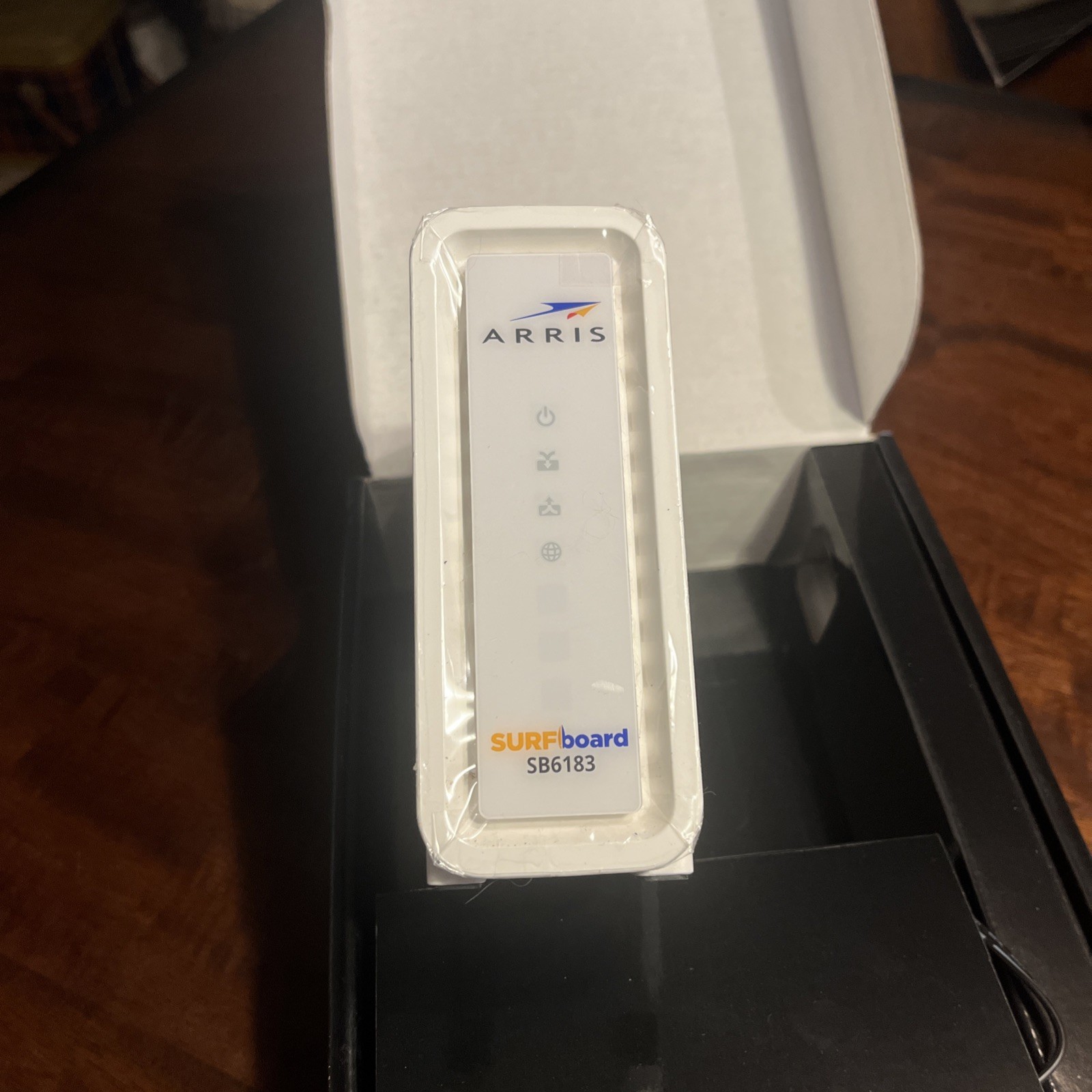 ARRIS SB6183 686 MBPS CABLE MODEM WHITE 59243200300 ULA3-38 NIB