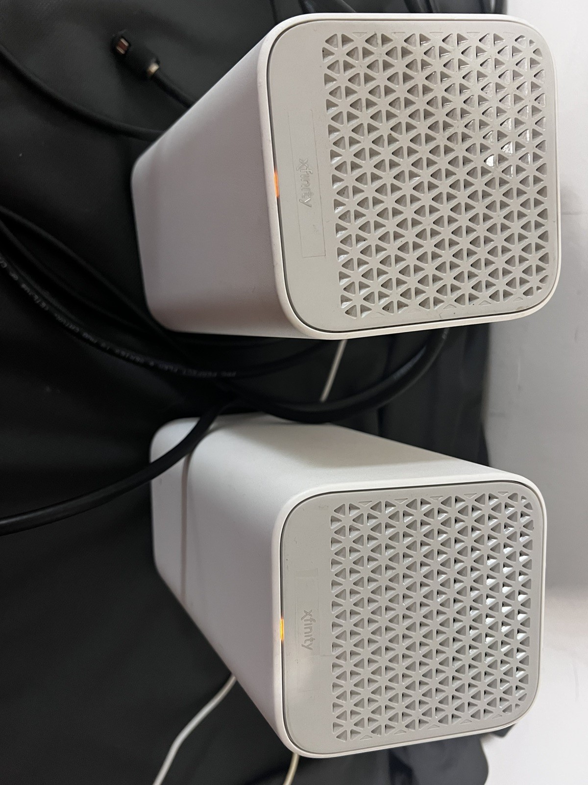 2 PCs Comcast Xfinity XB7-T Modems WiFi Router W OEM Power Adapter and Coax Cab