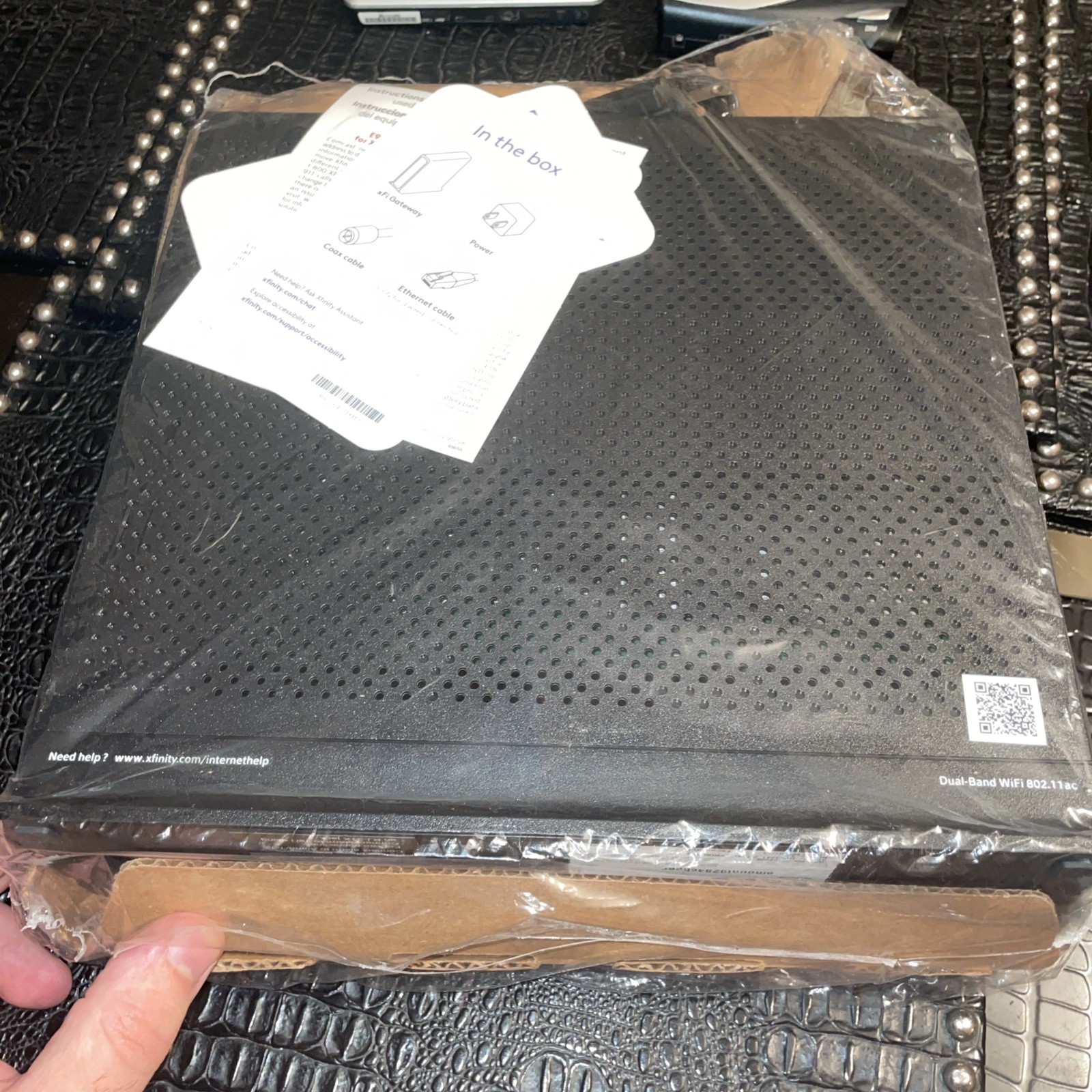 Technicolor DPC3941B Comcast Business Dual Band WiFi Cable Modem Router w/Cord
